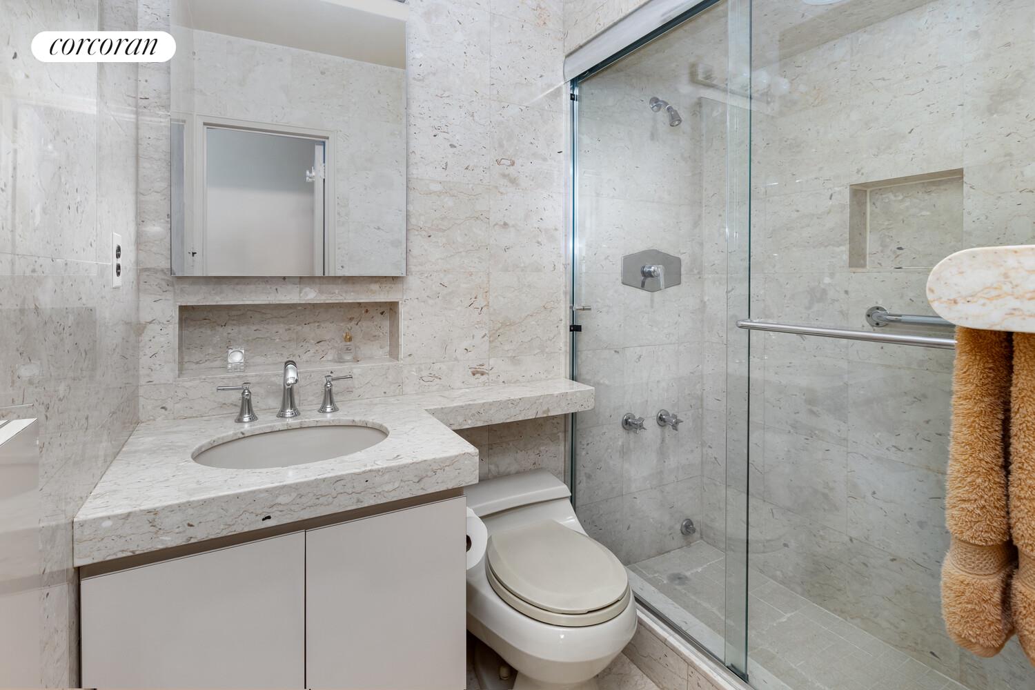 #7 photo, 1050 5TH Avenue, マンハッタン Carnegie Hill , NY 10028