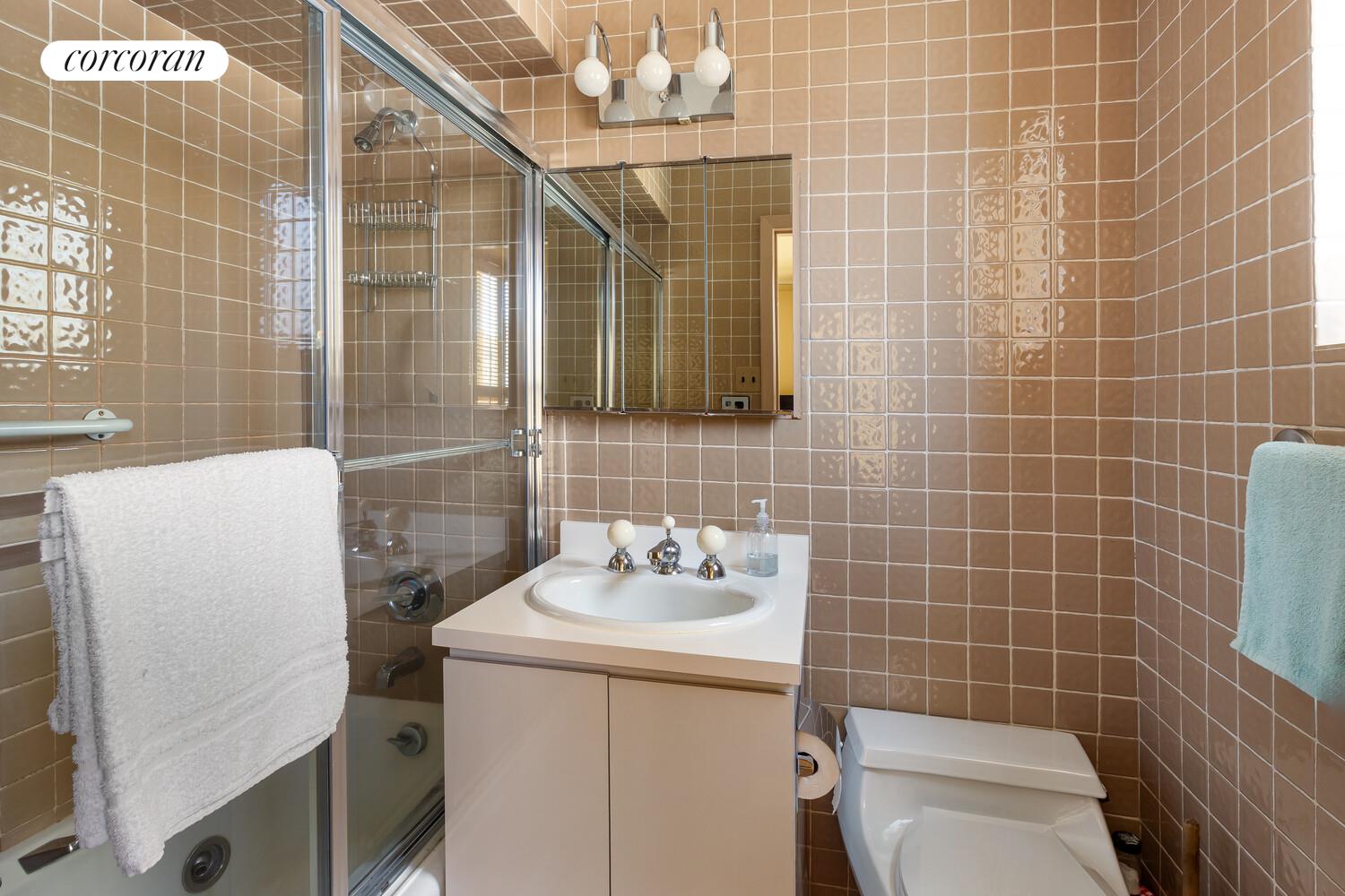 #9 photo, 1050 5TH Avenue, マンハッタン Carnegie Hill , NY 10028