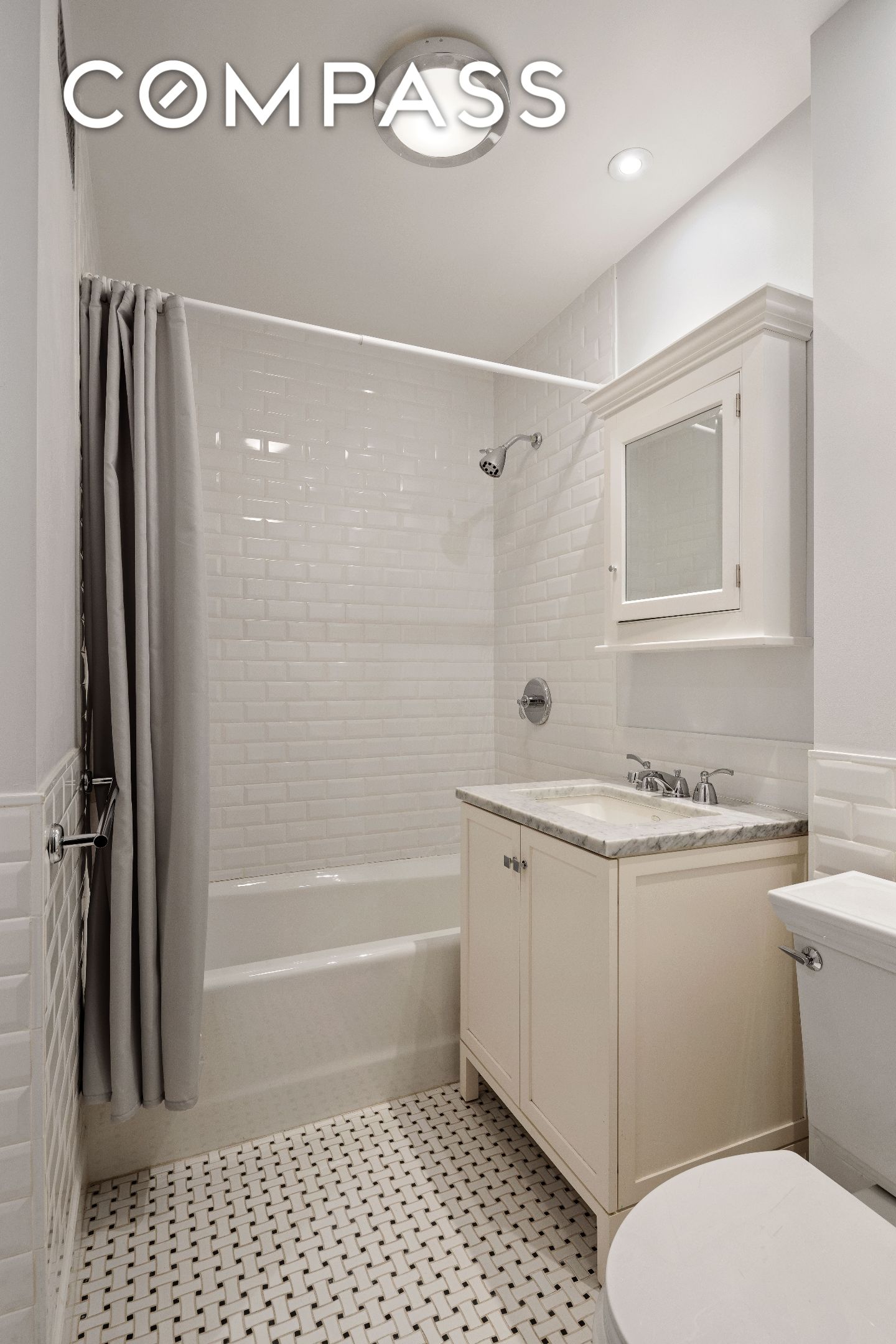 #10 photo, 27 W 72nd Street, マンハッタン Upper West Side , NY 10023