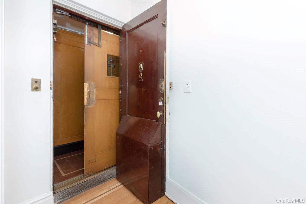 #2 photo, 3513 76th Street, クイーンズ区 Jackson Heights , NY 11372