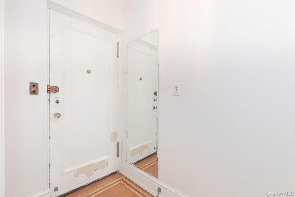 #3 photo, 3513 76th Street, クイーンズ区 Jackson Heights , NY 11372