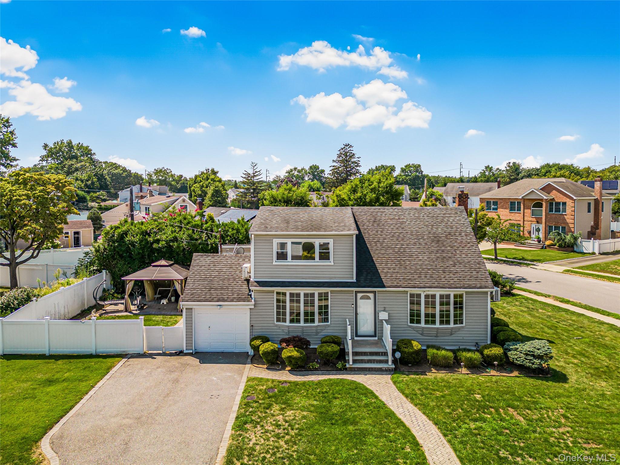 #1 photo, 2 Flo Drive, Syosset , NY 11791