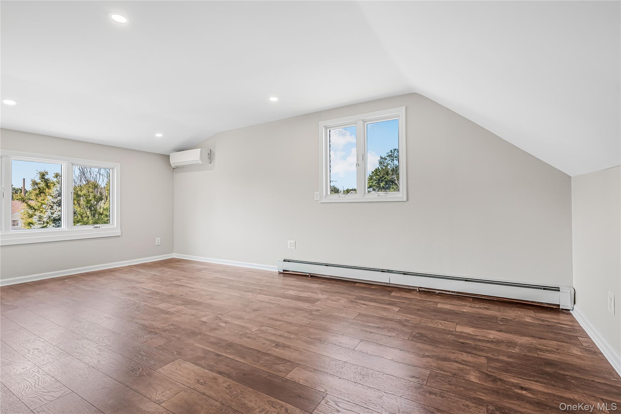 #18 photo, 2 Flo Drive, Syosset , NY 11791