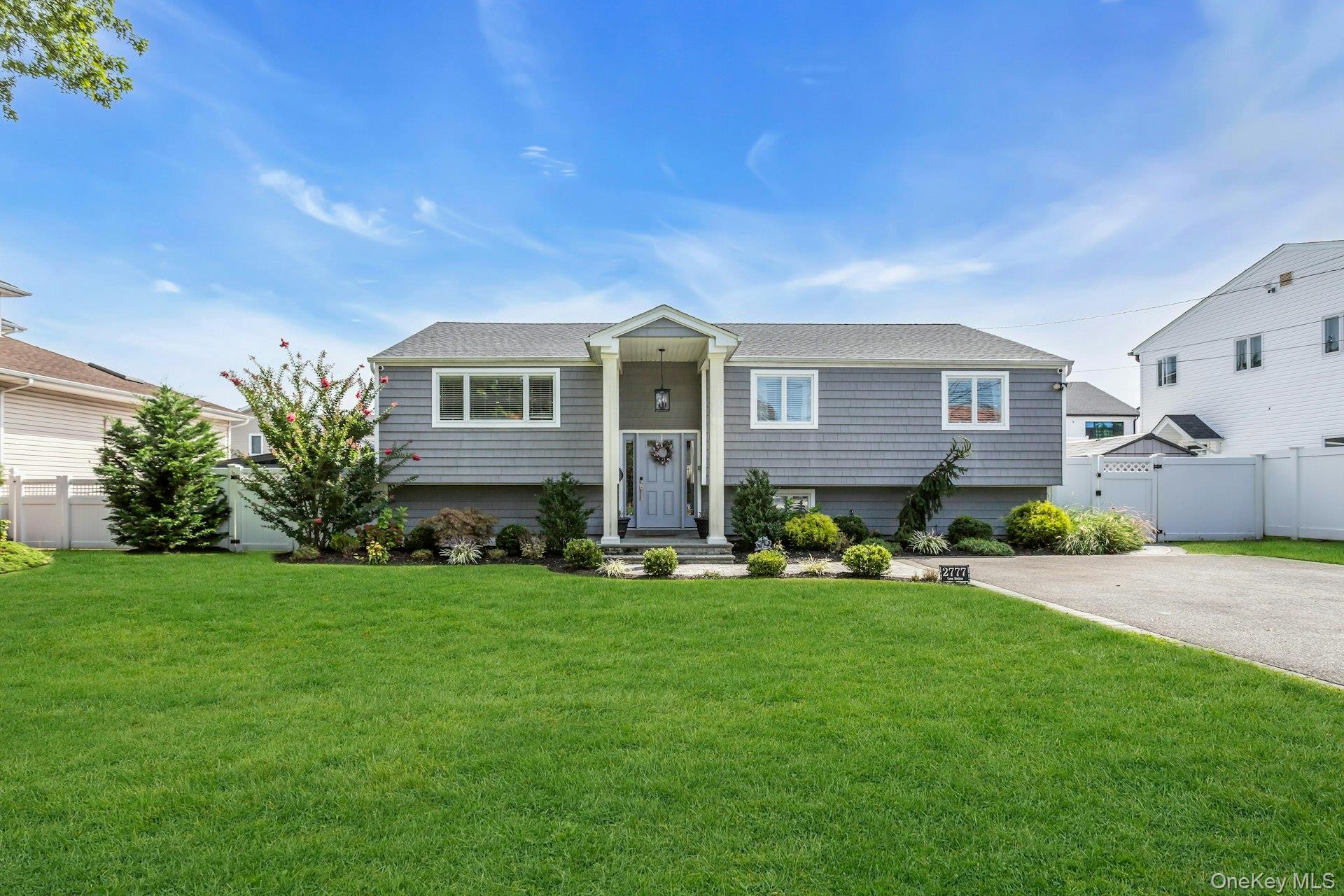 #1 photo, 2777 Len Drive, 长岛 Bellmore , NY 11710