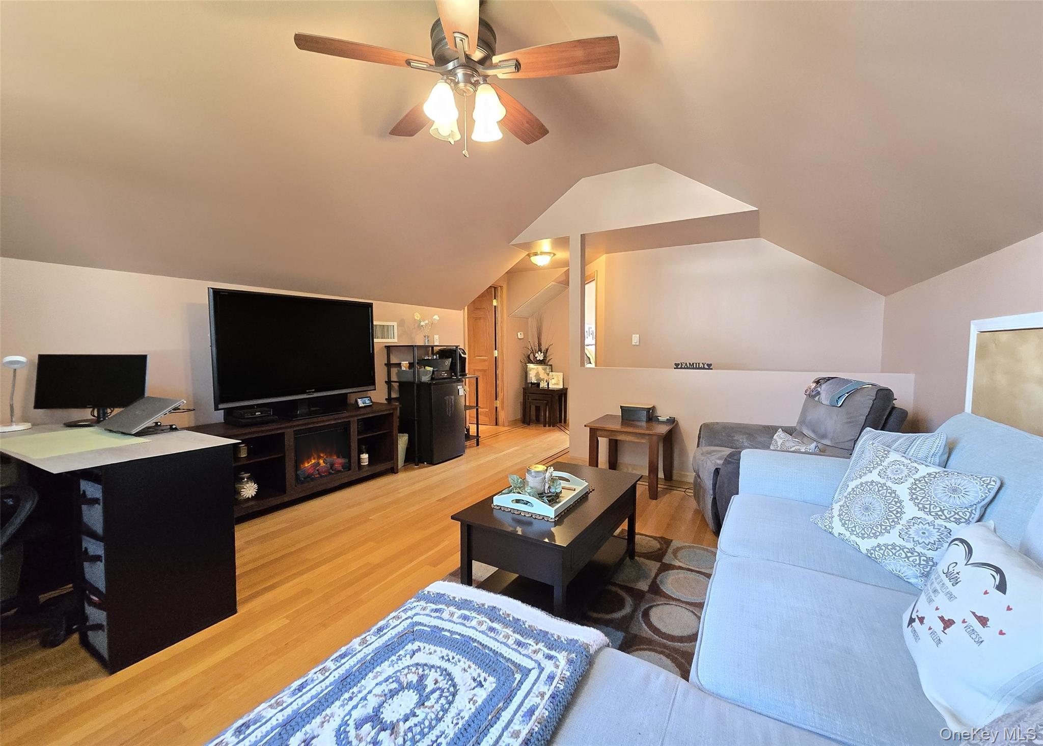 #20 photo, 16 Ballad Circle, サフォーク郡 Holbrook , NY 11741