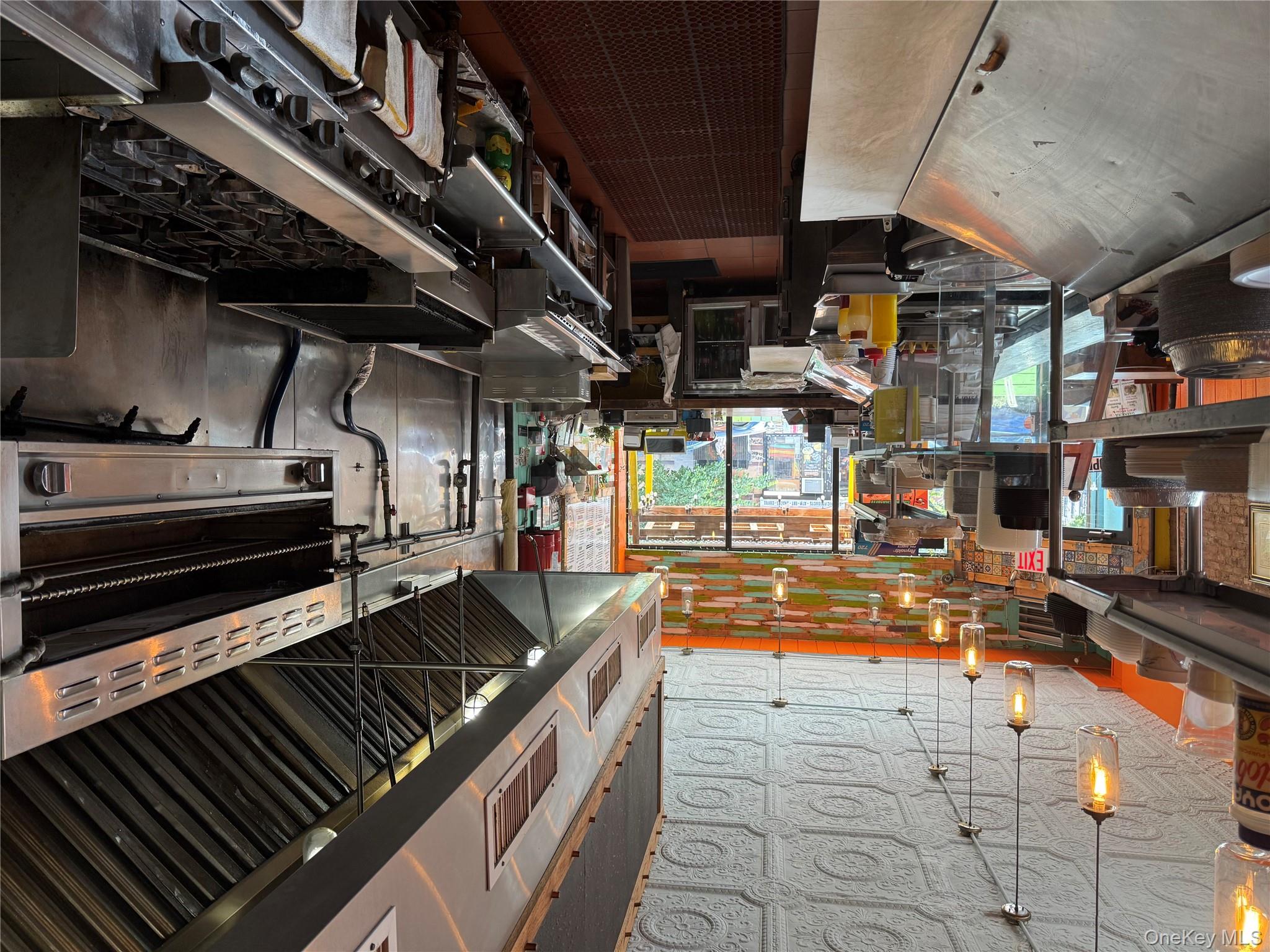 #2 photo, 361 Halsey Street, ブルックリン区 Brooklyn , NY 11216