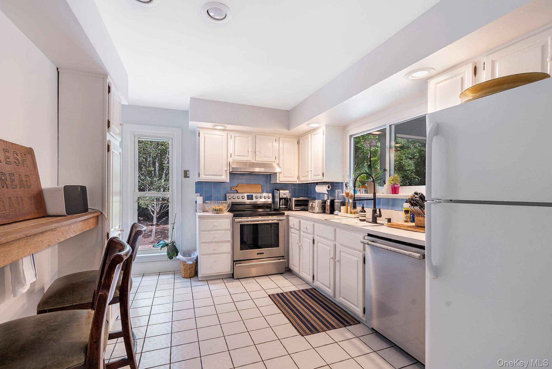 #13 photo, 34 Harbor Boulevard, サフォーク郡 East Hampton , NY 11937