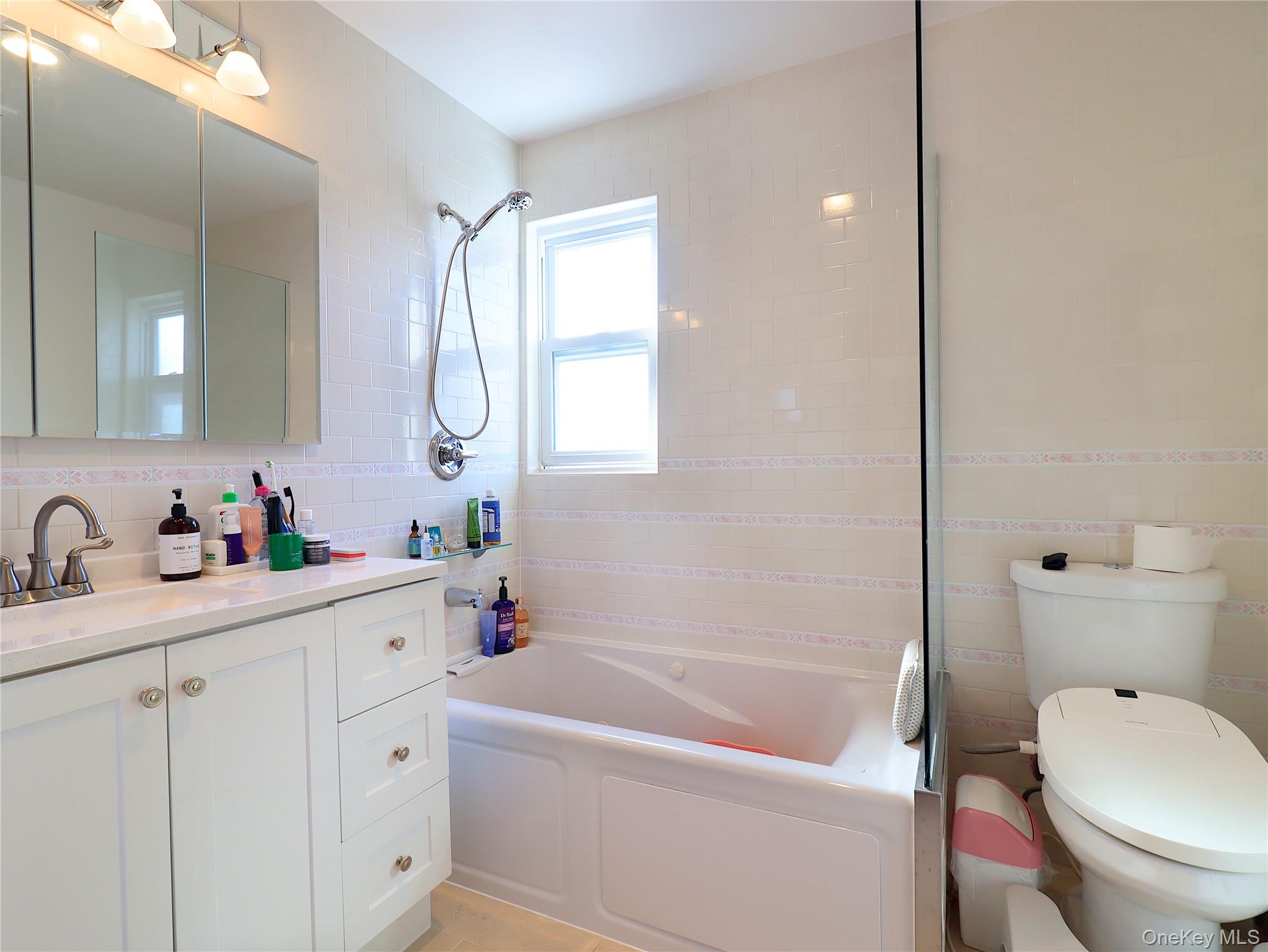 #12 photo, 43-27 220th Street, クイーンズ区 Bayside , NY 11361