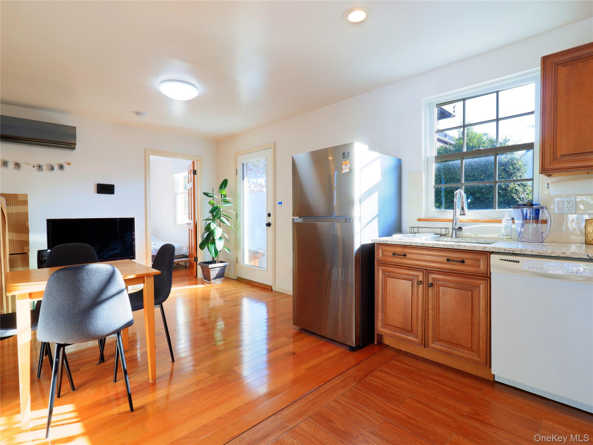 #20 photo, 43-27 220th Street, クイーンズ区 Bayside , NY 11361