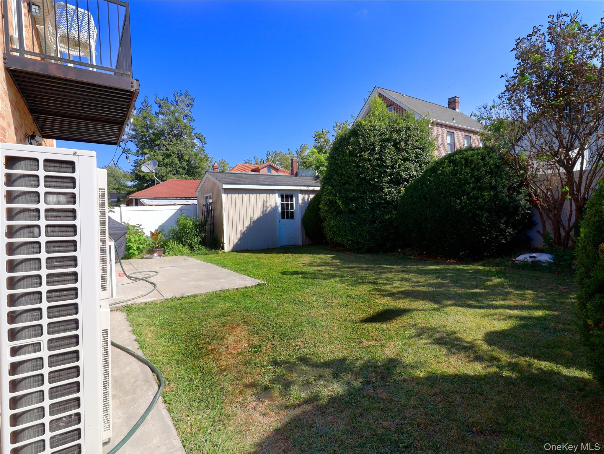 #4 photo, 43-27 220th Street, クイーンズ区 Bayside , NY 11361