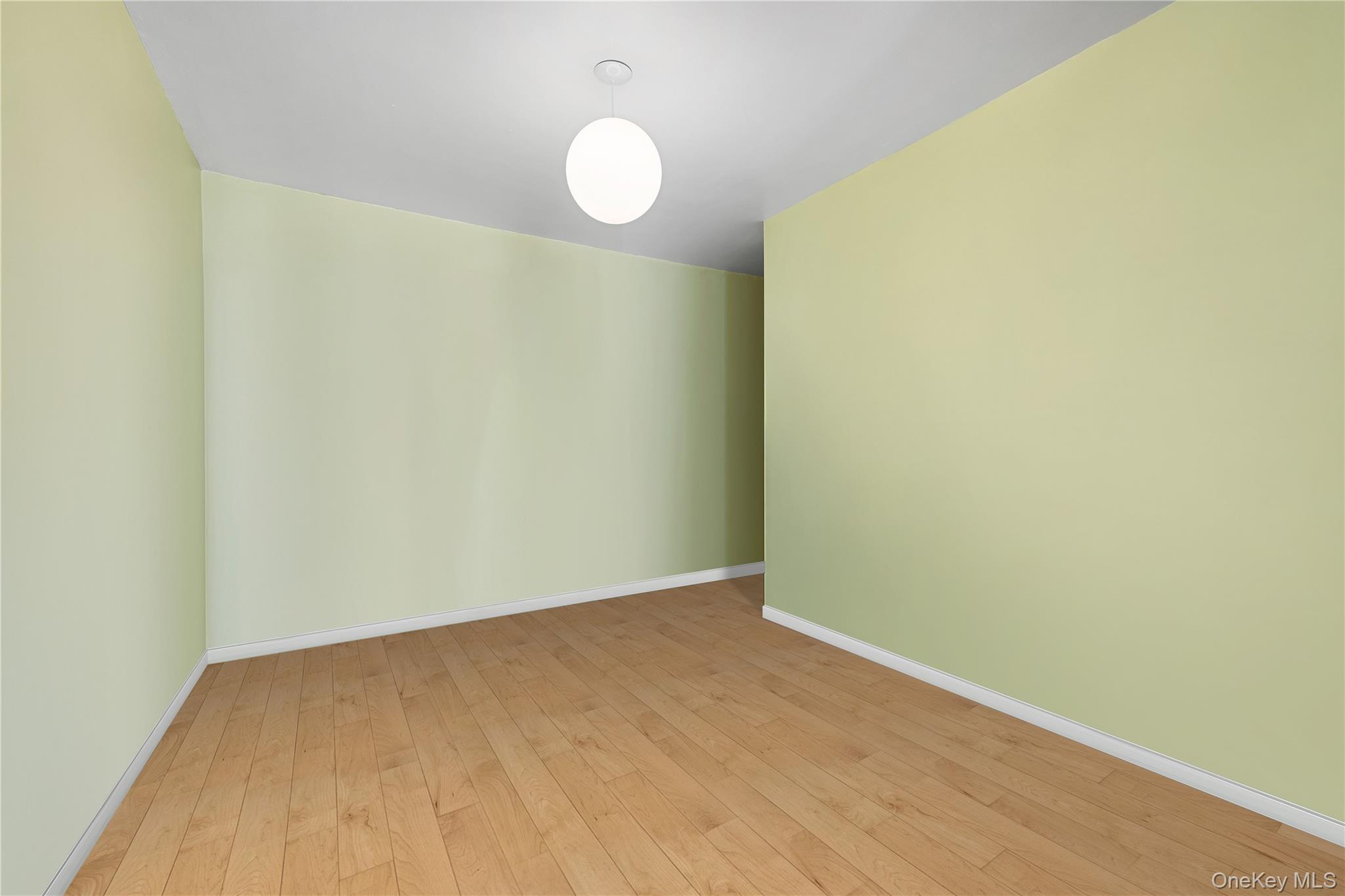 #11 photo, 1020 Grand Concourse, ブロンクス区 Bronx , NY 10451