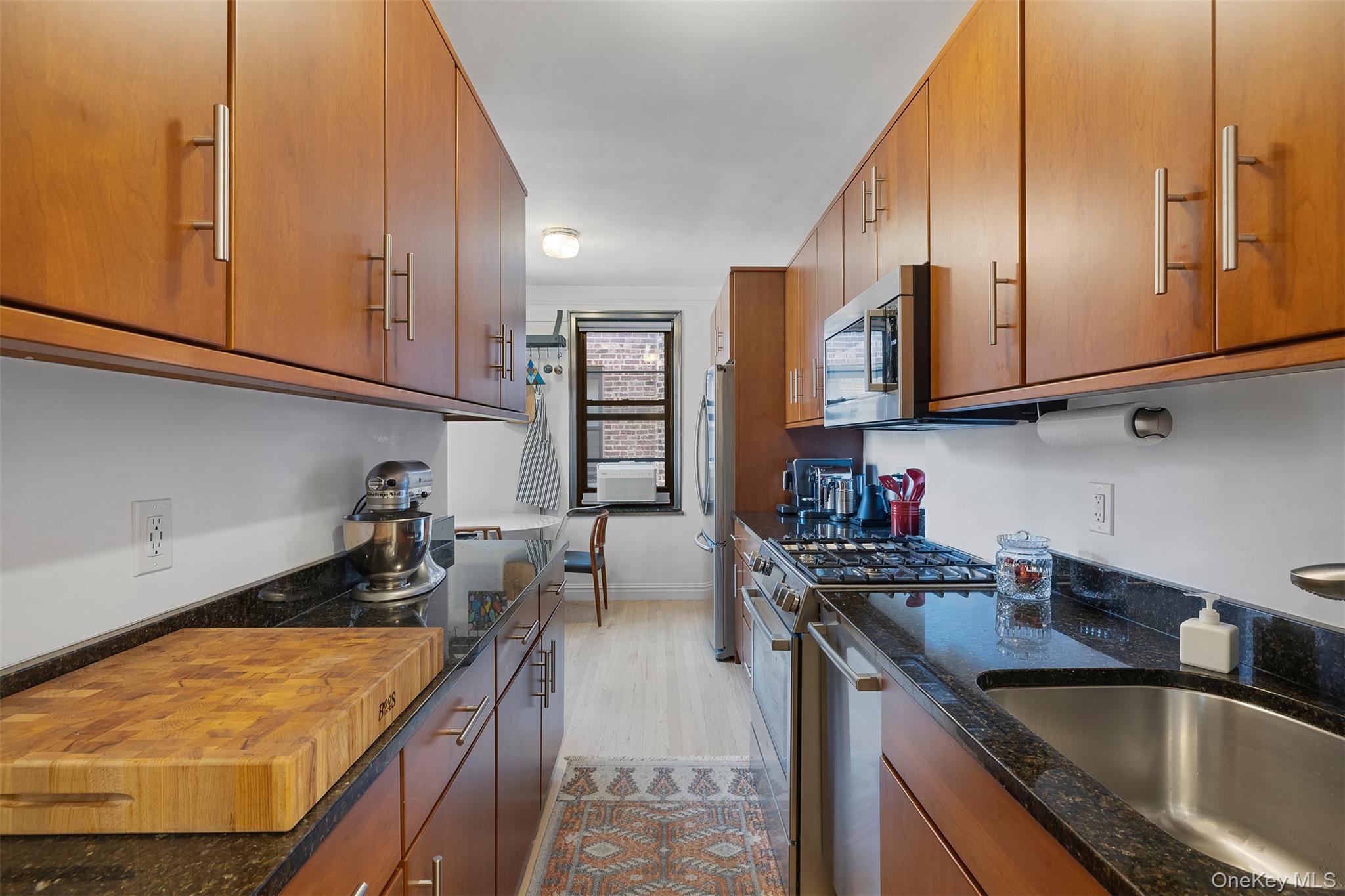 #4 photo, 860 Grand Concourse, ブロンクス区 Bronx , NY 10451