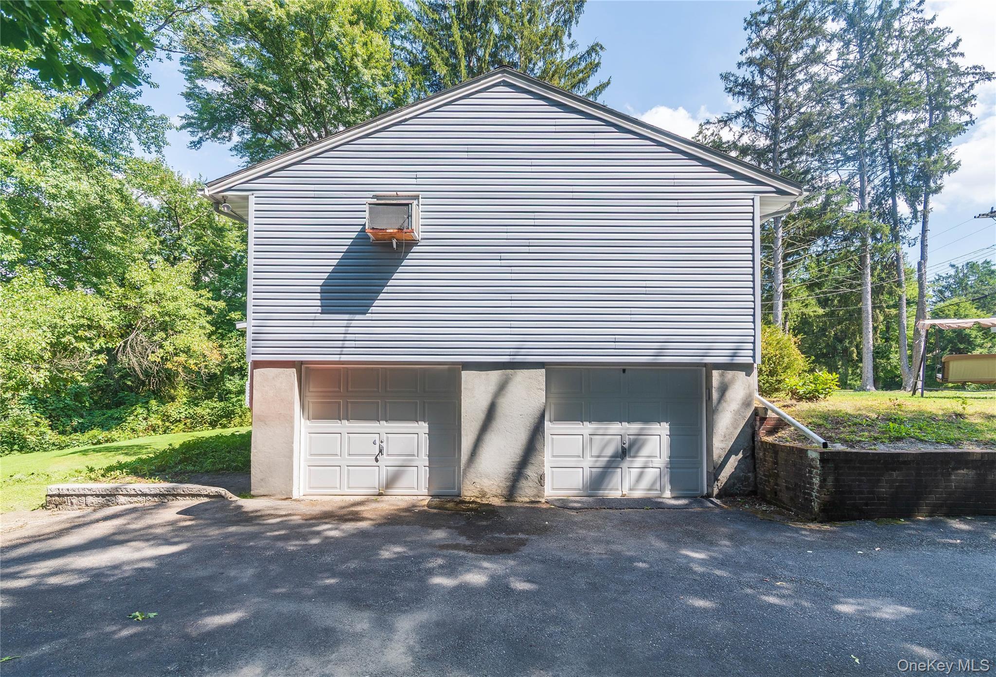 #4 photo, 31 Lawrence Road, Hyde Park , NY 12538