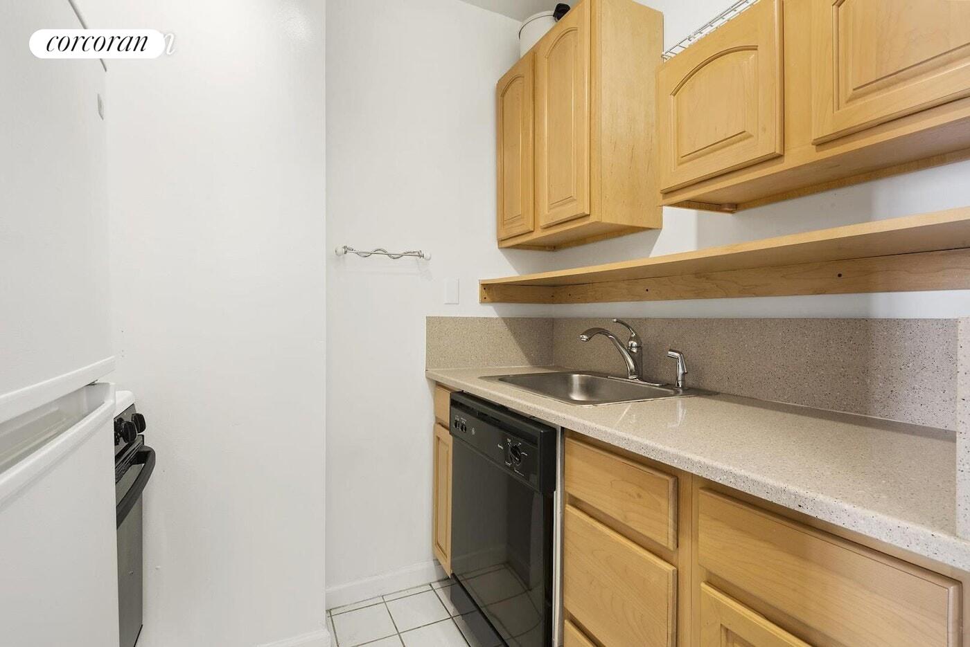 #4 photo, 393 W 49TH Street, Hells Kitchen , NY 10019