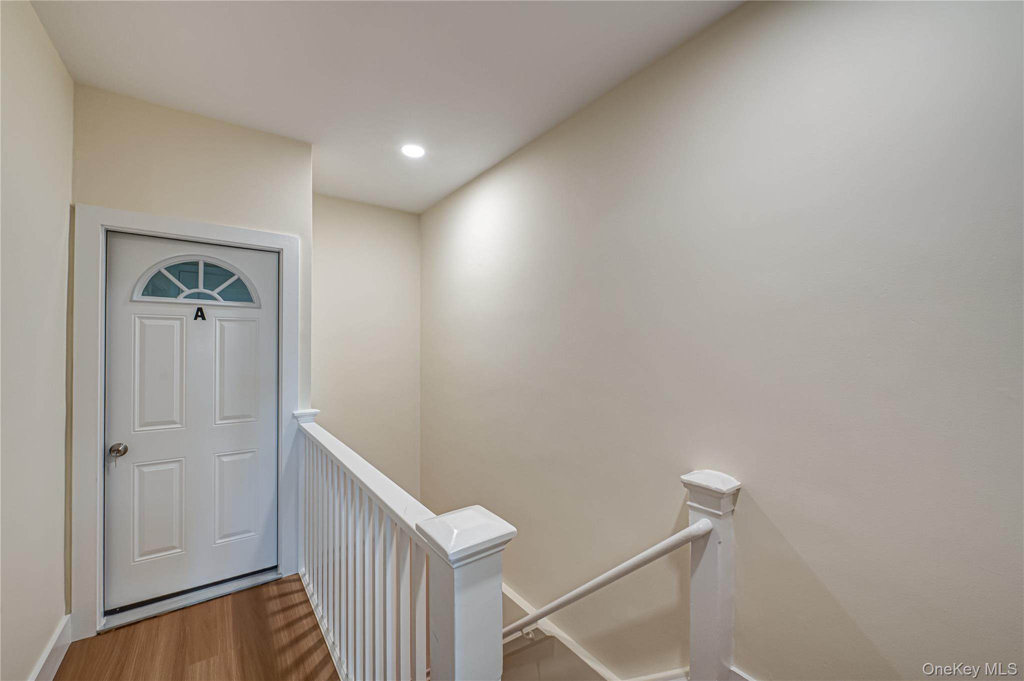 #1 photo, 50 E Main Street, 东长岛 海湾 Bay Shore , NY 11706