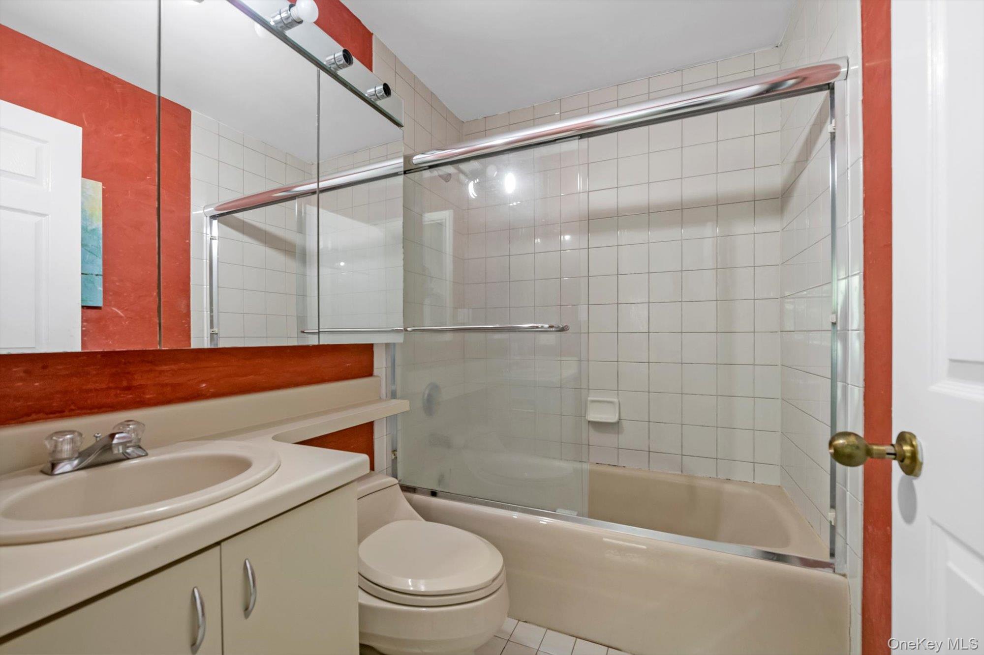 #12 photo, 242-12A oak park Drive, クイーンズ区 Douglaston , NY 11362