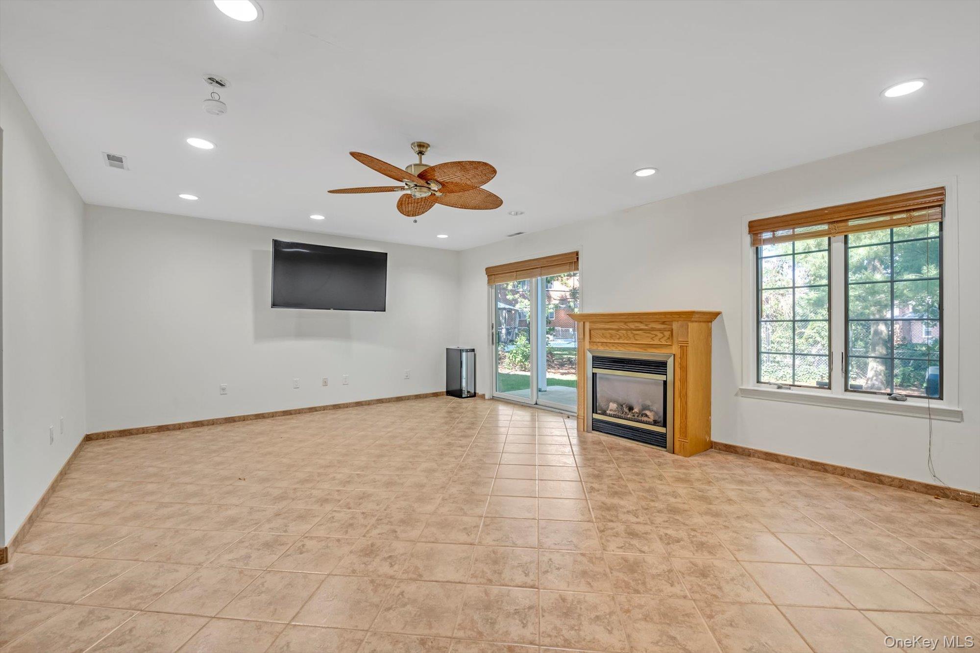 #15 photo, 242-12A oak park Drive, クイーンズ区 Douglaston , NY 11362