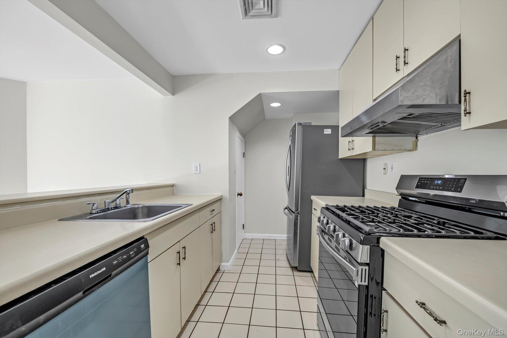 #6 photo, 242-12A oak park Drive, クイーンズ区 Douglaston , NY 11362