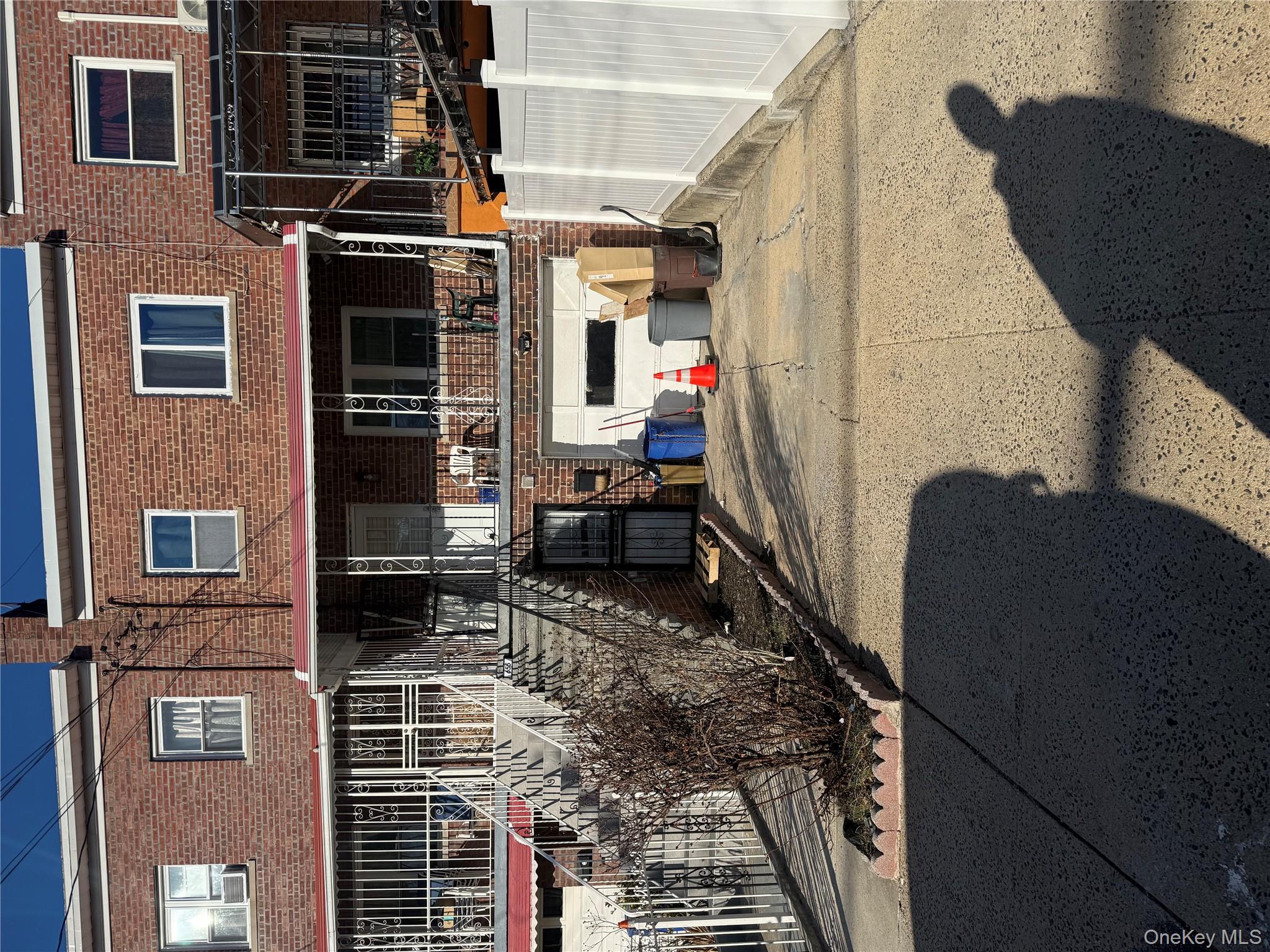 #1 photo, 655 E 240th Street, ブロンクス区 Bronx , NY 10470