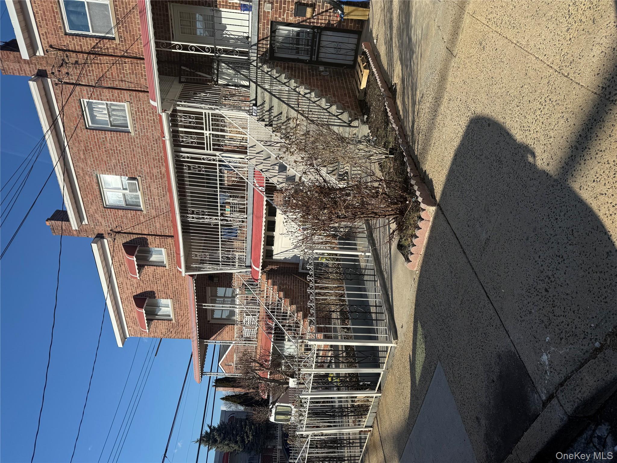 #2 photo, 655 E 240th Street, ブロンクス区 Bronx , NY 10470