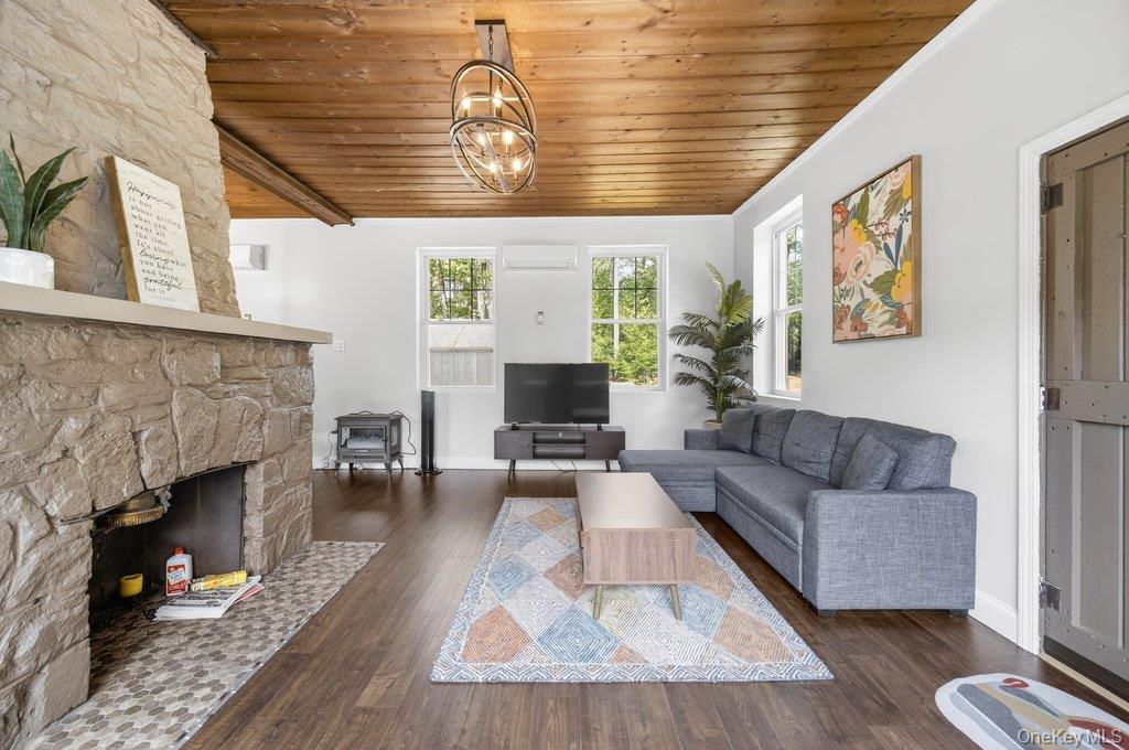 #7 photo, 10 Stag Forest Road, Forestburgh , NY 12777