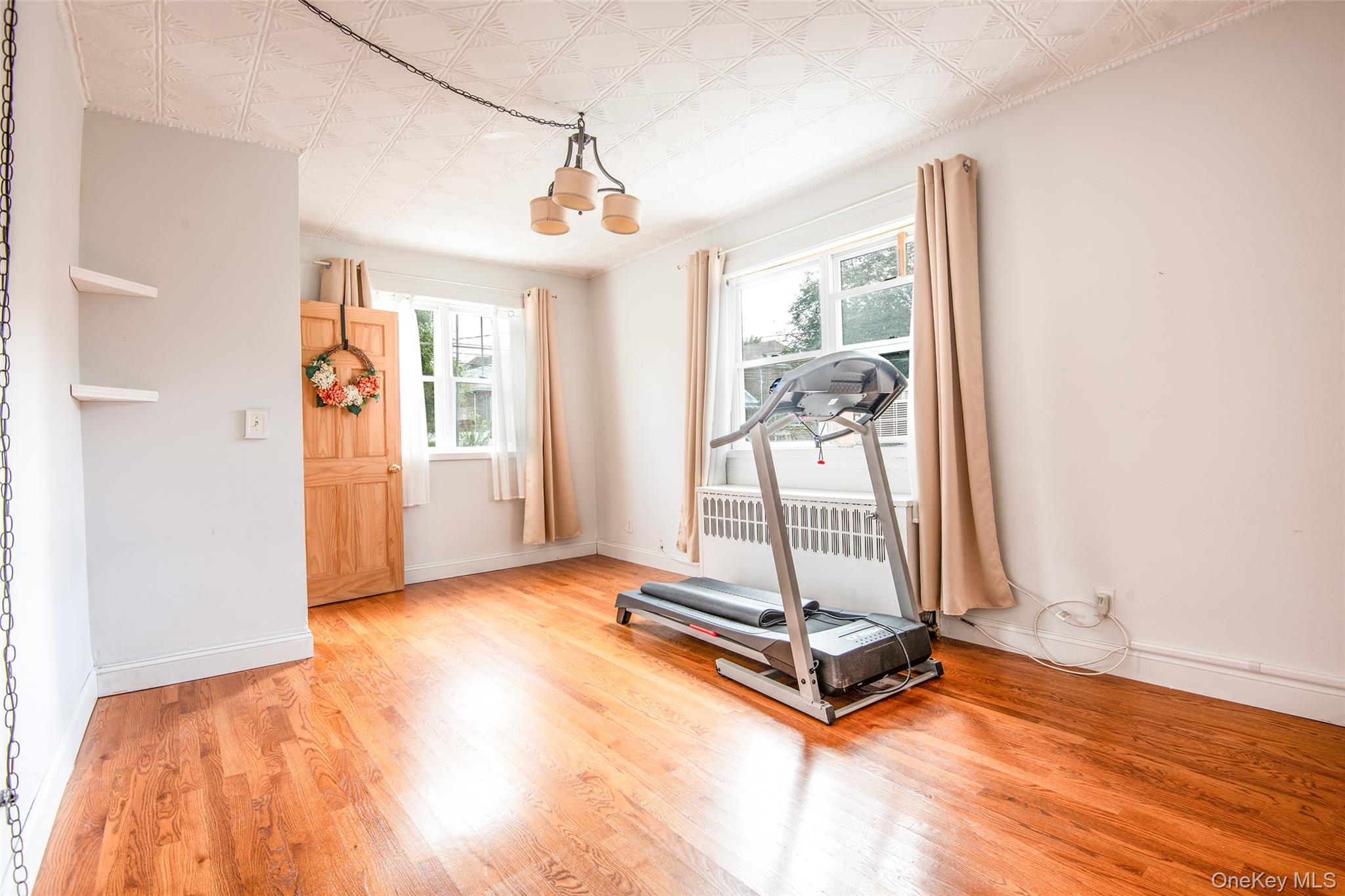 #5 photo, 1625 Stadium Avenue, Bronx , NY 10465