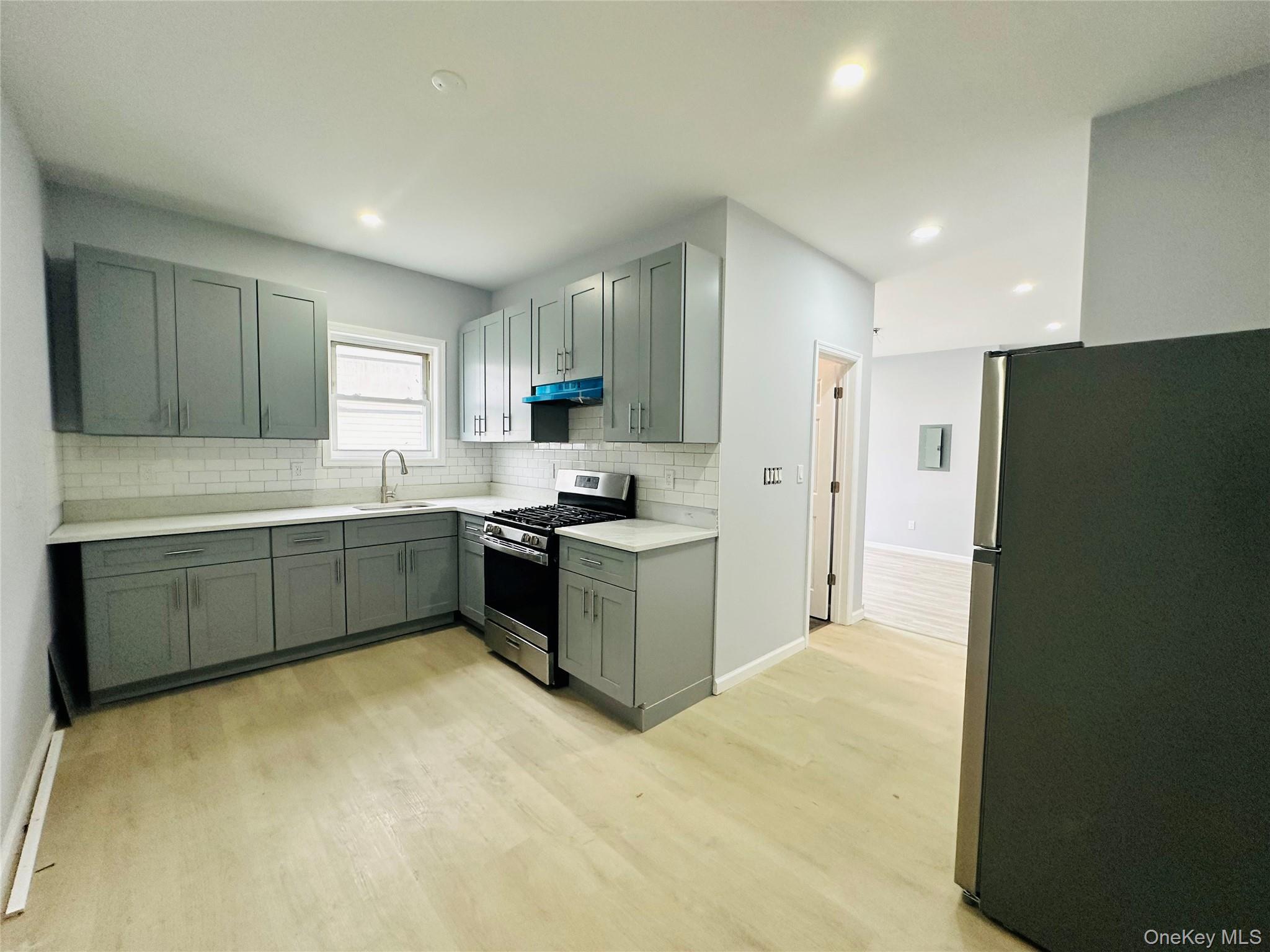 #3 photo, 8 Morgan Avenue, Poughkeepsie , NY 12601