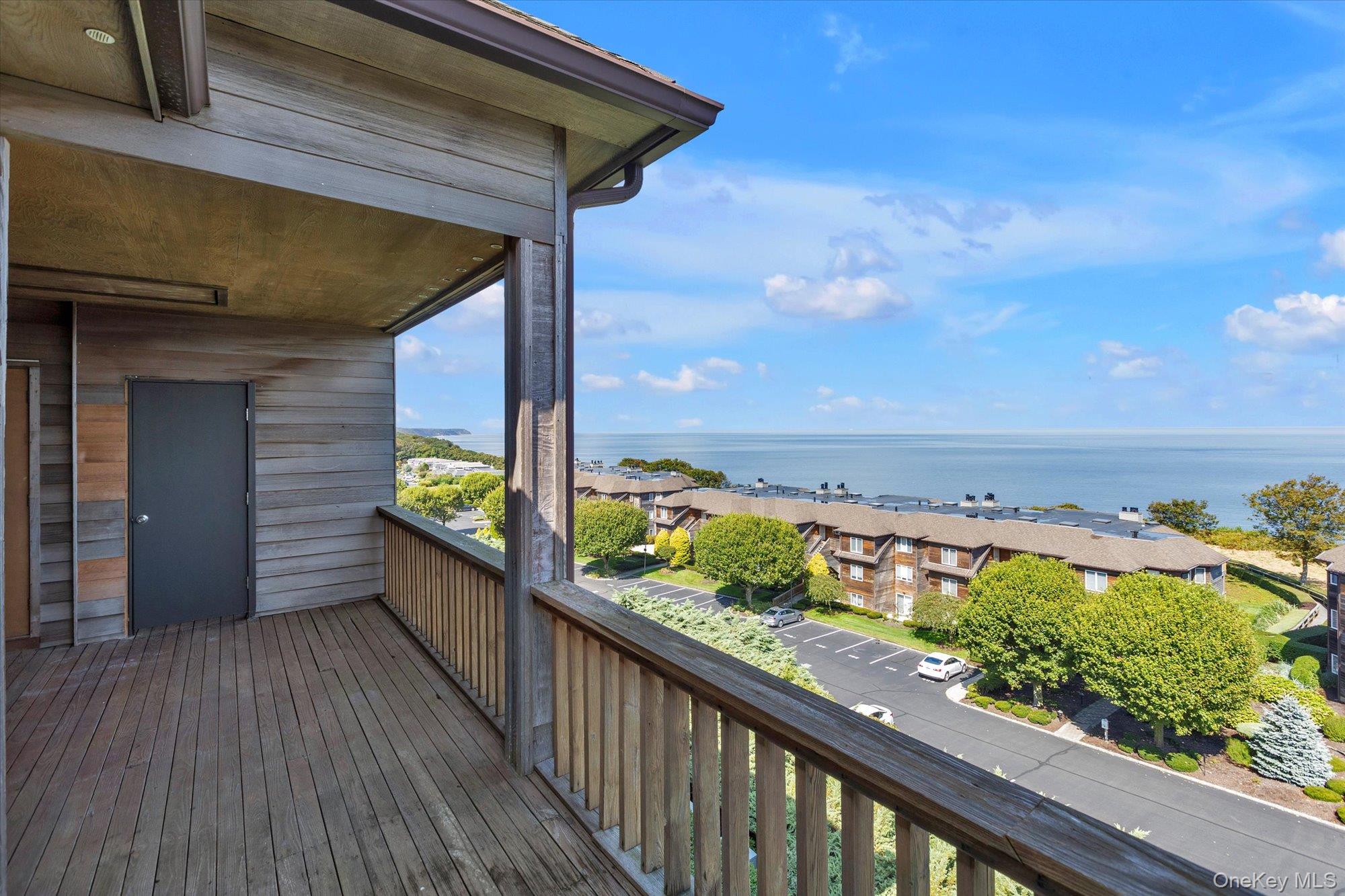 #18 photo, 209 Fox Hill Drive, サフォーク郡 Baiting Hollow , NY 11933