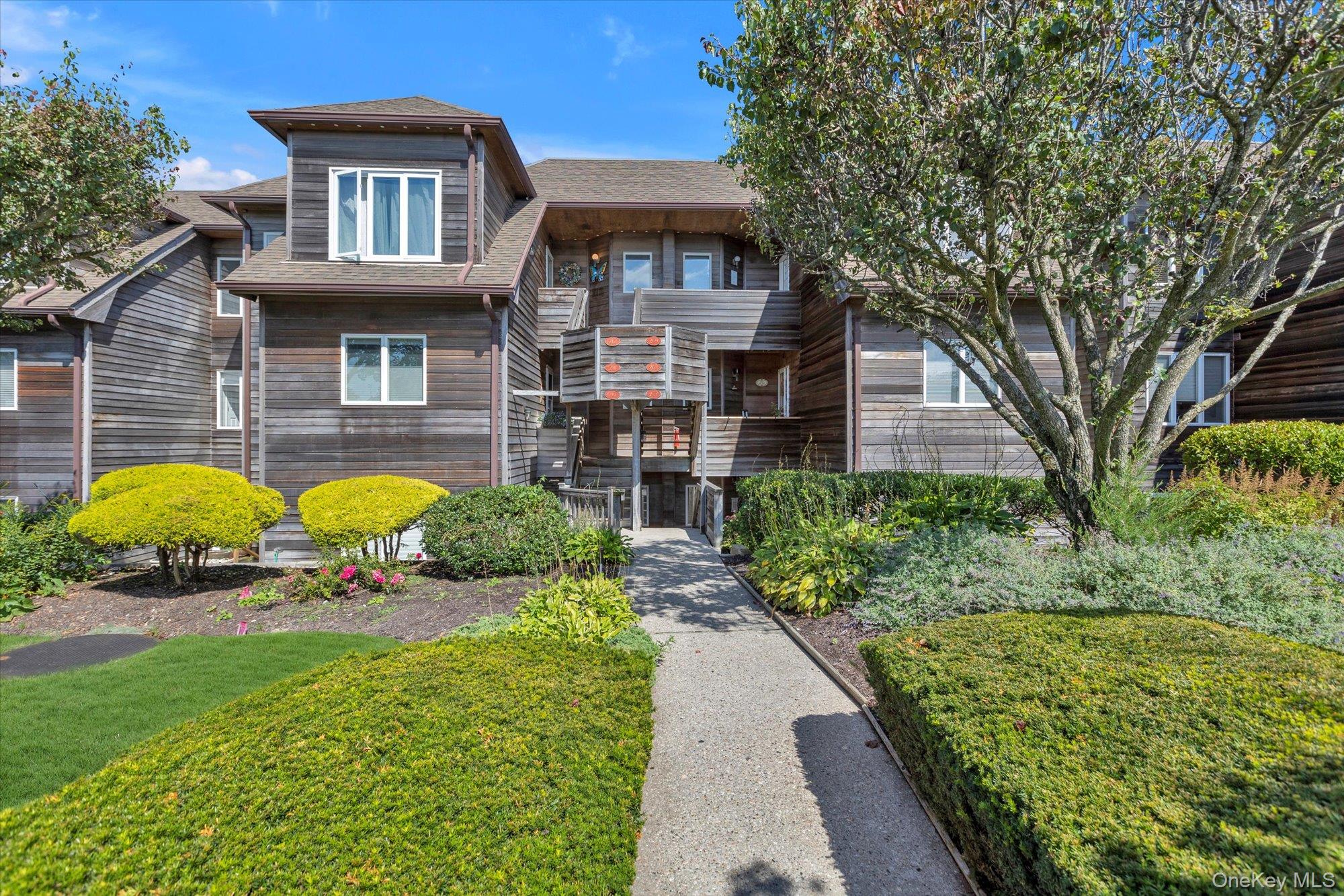 #19 photo, 209 Fox Hill Drive, サフォーク郡 Baiting Hollow , NY 11933