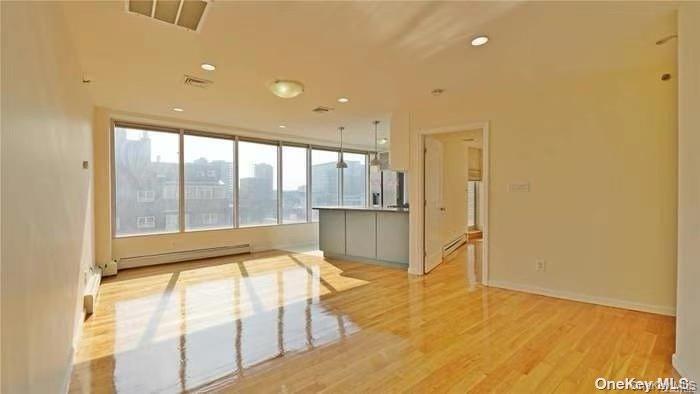 #2 photo, 132-03 Sanford Avenue, クイーンズ区 Flushing , NY 11355