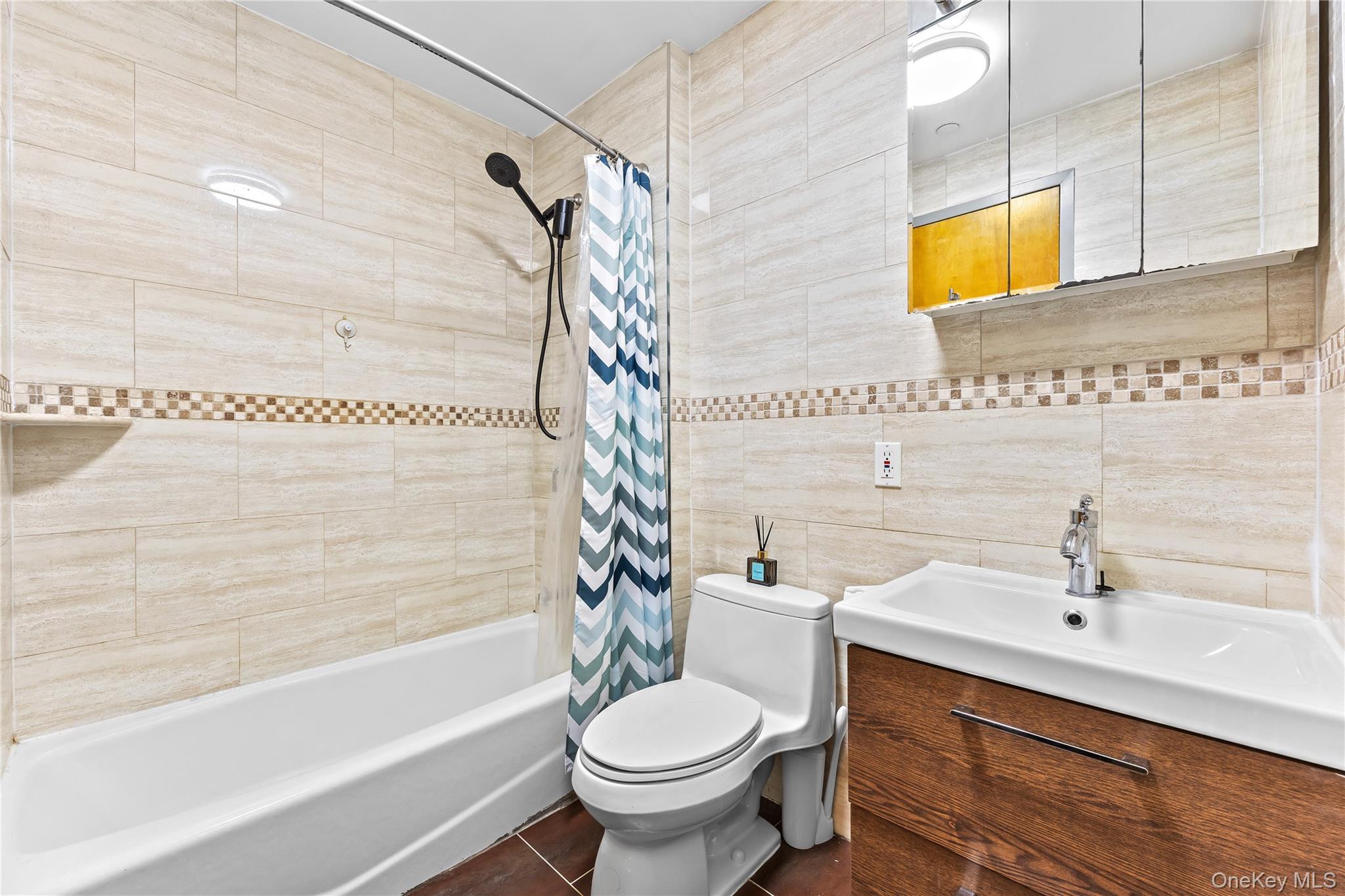 #12 photo, 95-08 65th Road, クイーンズ区 Rego Park , NY 11374