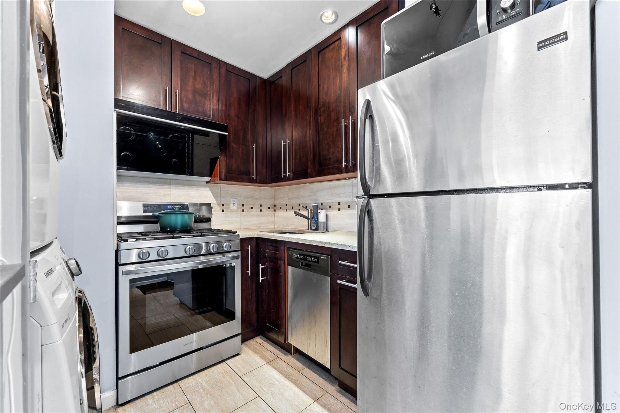 #8 photo, 95-08 65th Road, クイーンズ区 Rego Park , NY 11374