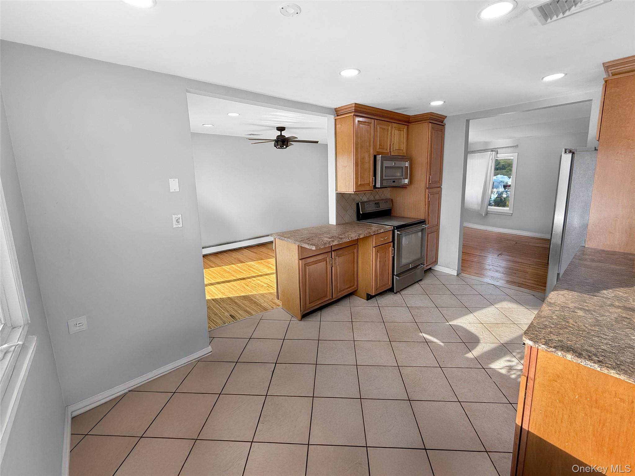 #11 photo, 86 Empire Boulevard, ナッソー郡 Island Park , NY 11558