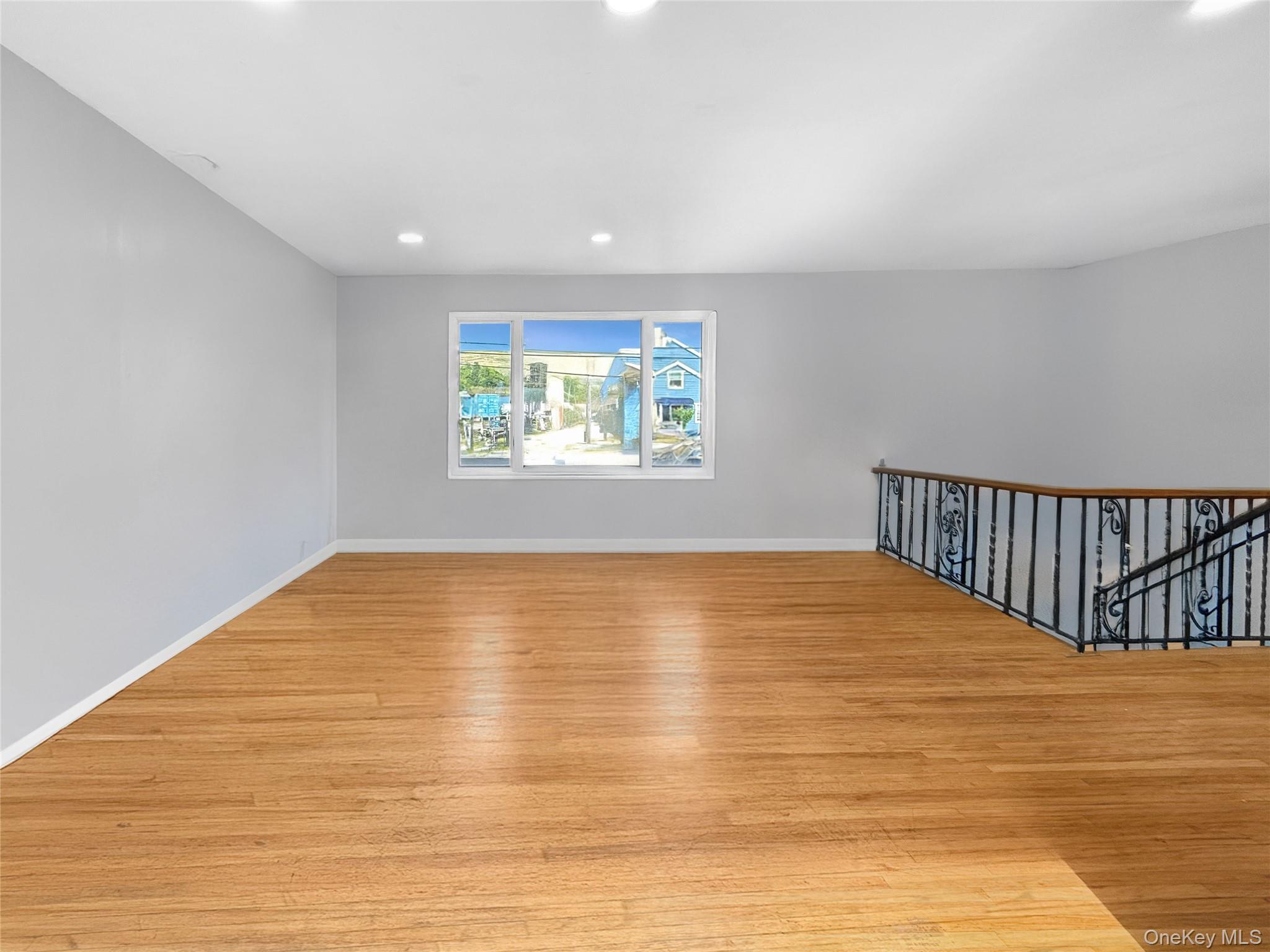 #13 photo, 86 Empire Boulevard, ナッソー郡 Island Park , NY 11558