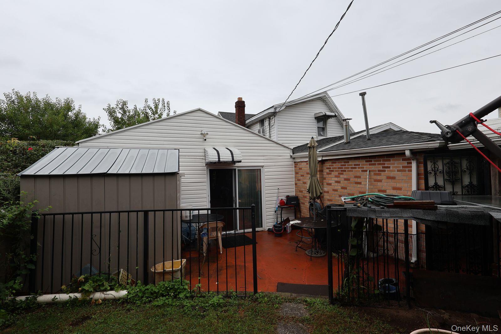 #7 photo, 2240 98th Street, クイーンズ区 East Elmhurst , NY 11369