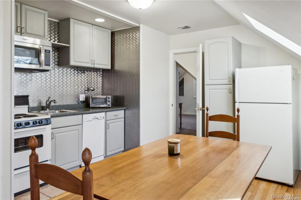 #13 photo, 1145 Major Pond Road, サフォーク郡 Orient , NY 11957