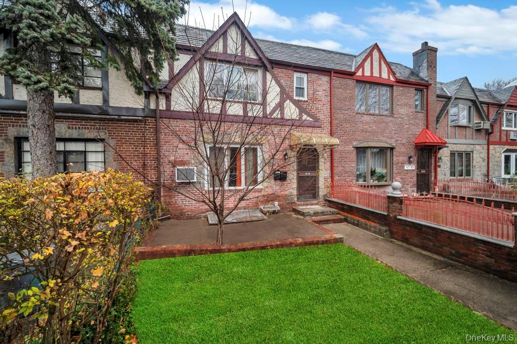 #3 photo, 6783 Groton Street, クイーンズ区 Forest Hills , NY 11375