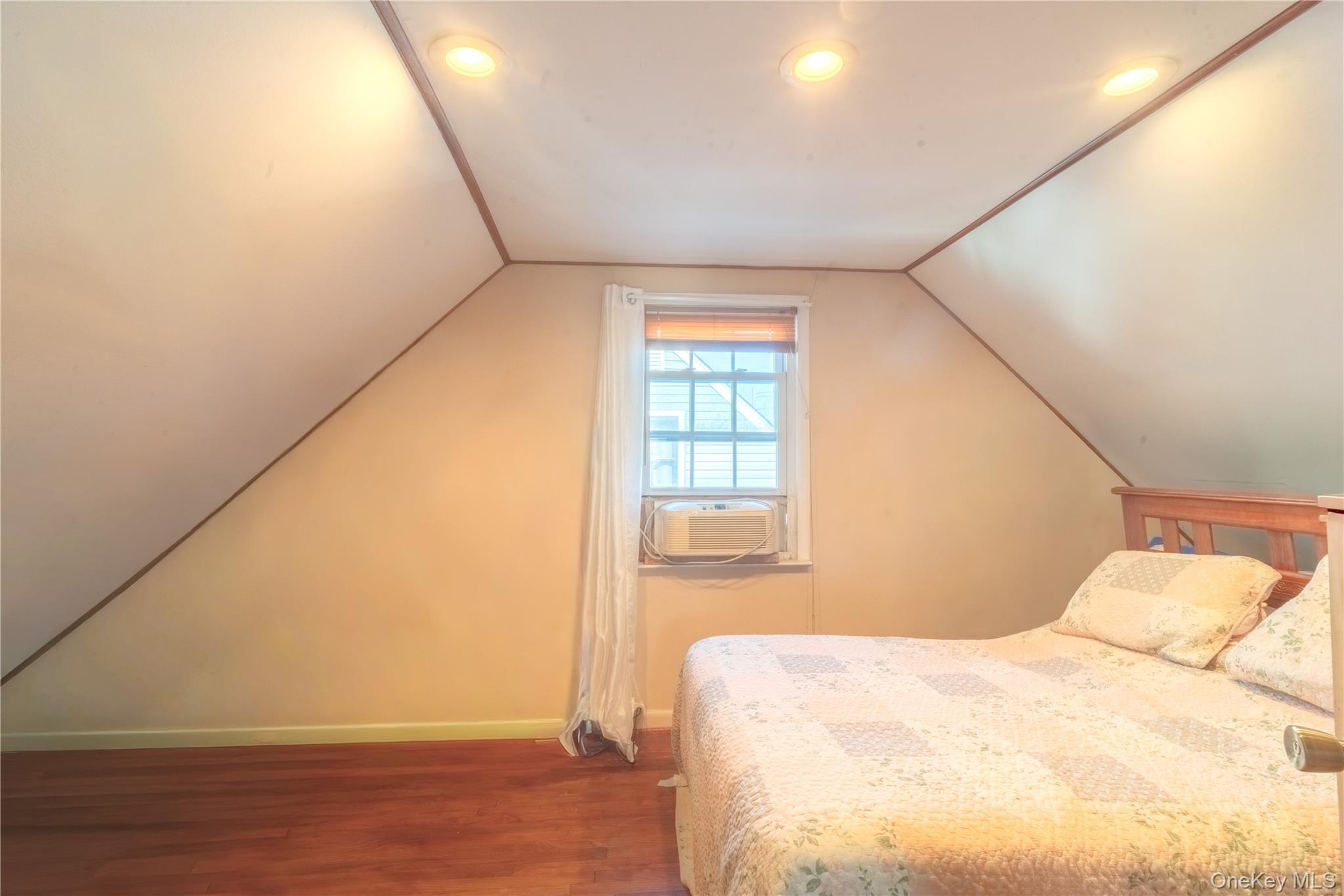 #14 photo, 75 Peninsula Boulevard, ナッソー郡 Valley Stream , NY 11581