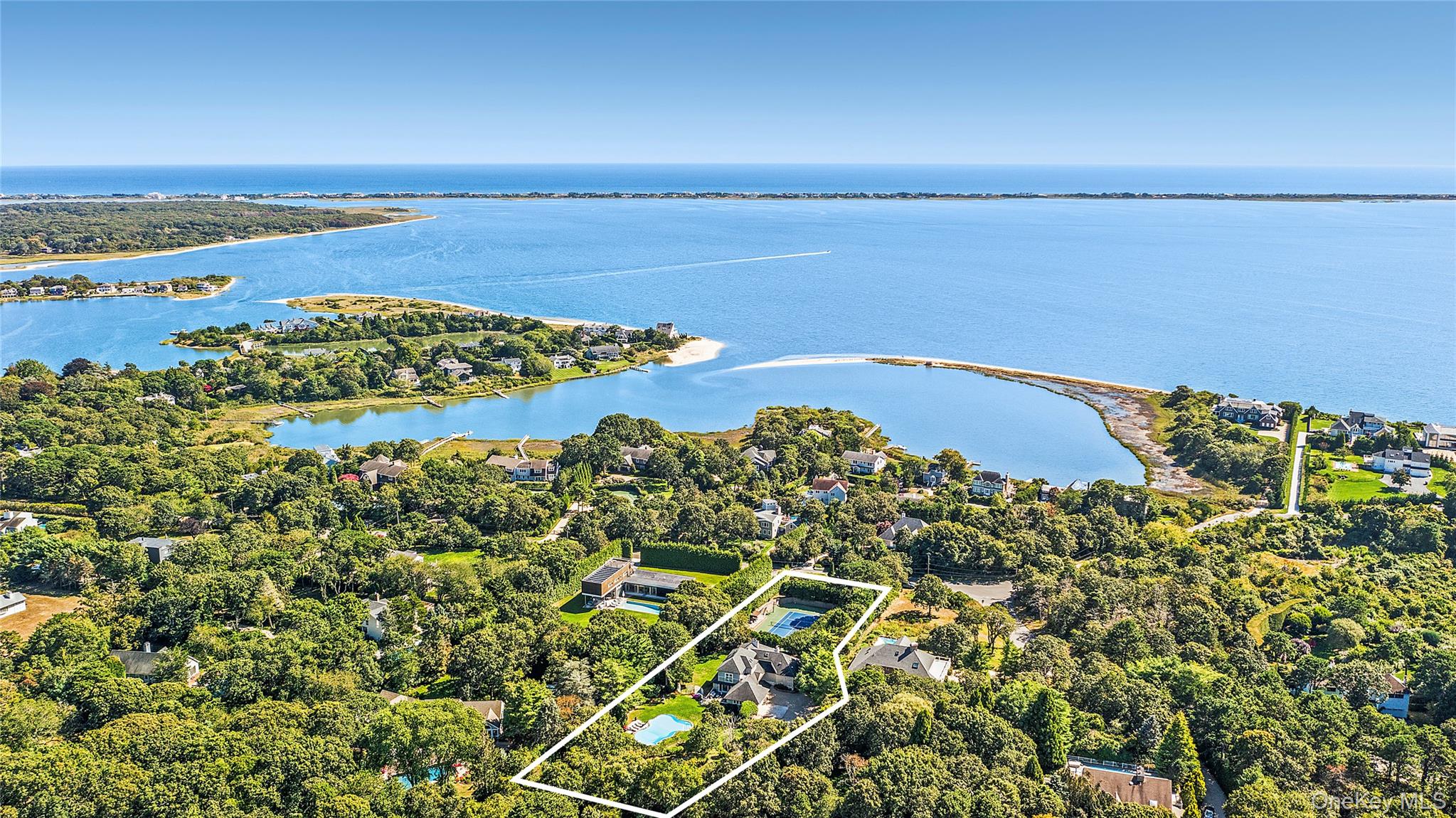 #4 photo, 141 Middle Pond Road, サフォーク郡 Southampton , NY 11968