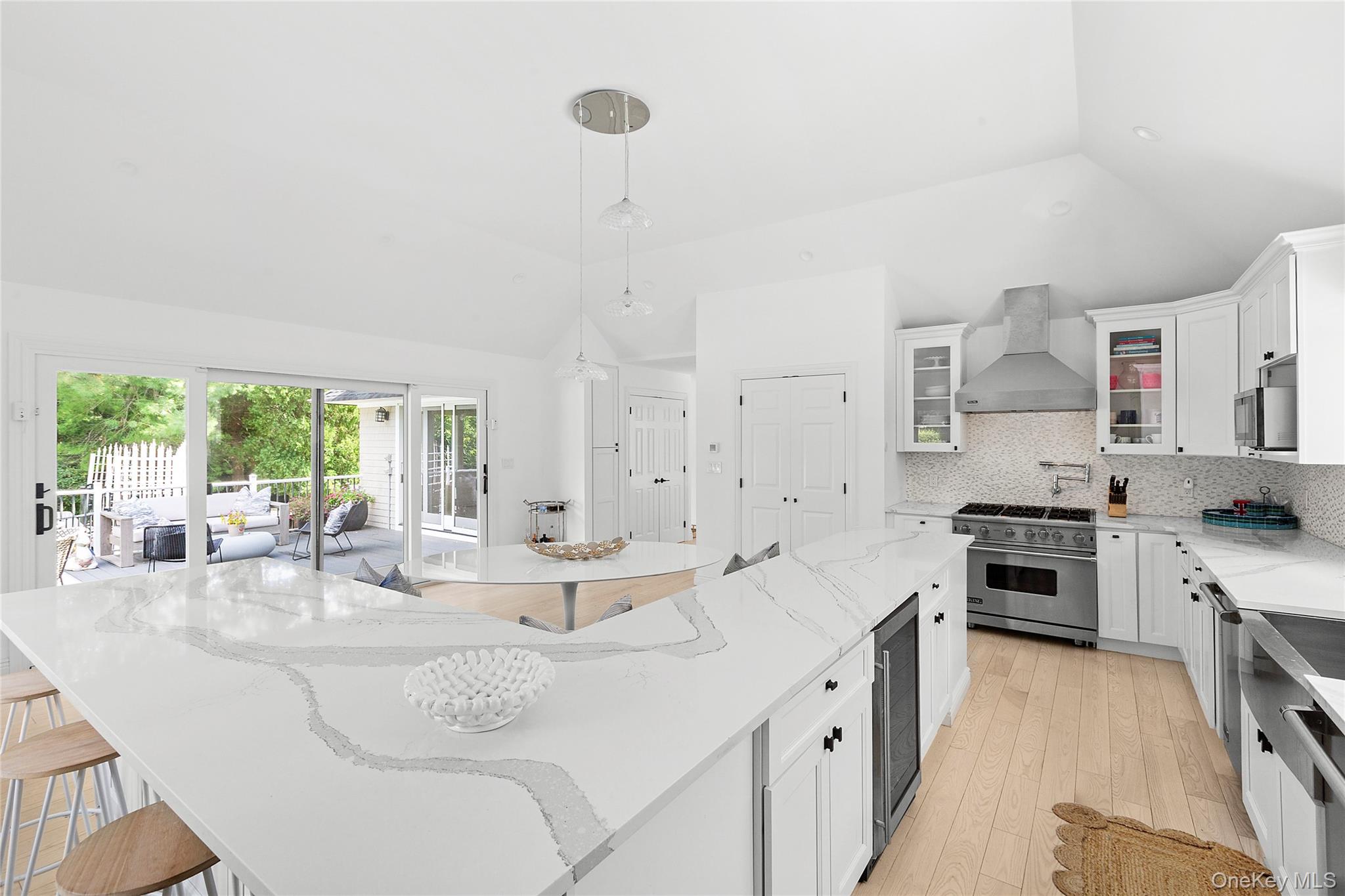 #8 photo, 141 Middle Pond Road, サフォーク郡 Southampton , NY 11968