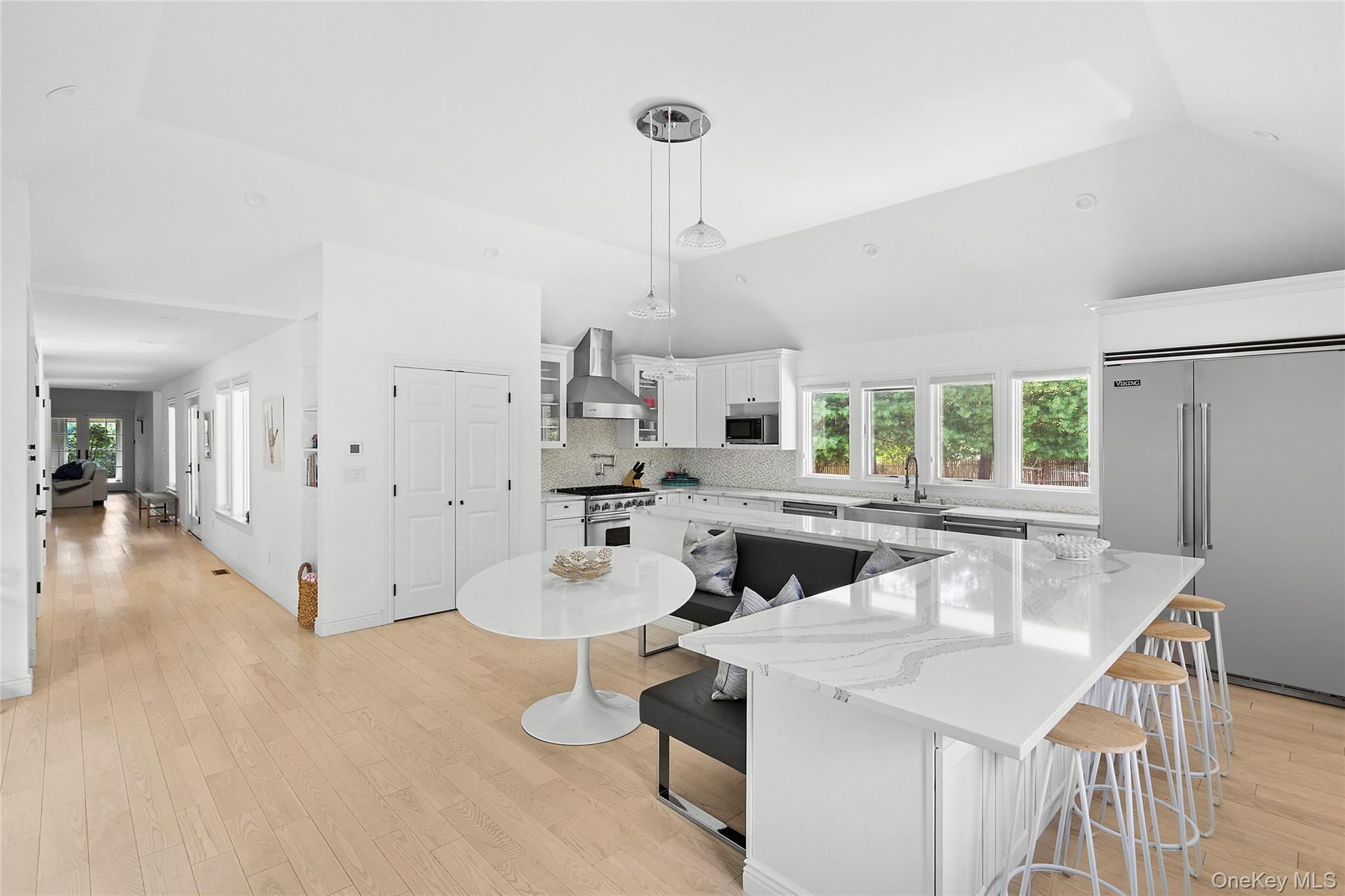 #9 photo, 141 Middle Pond Road, サフォーク郡 Southampton , NY 11968