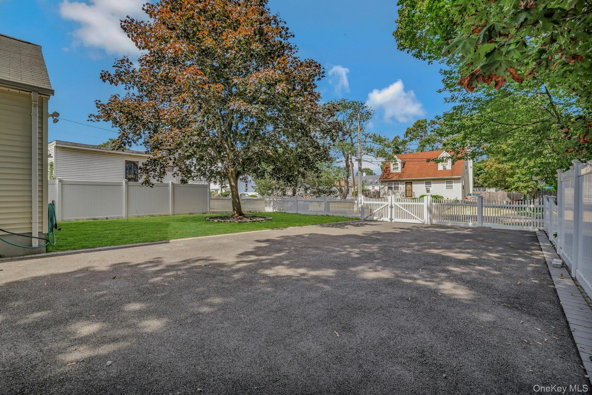 #16 photo, 8 Holbrook Street, Bay Shore , NY 11706