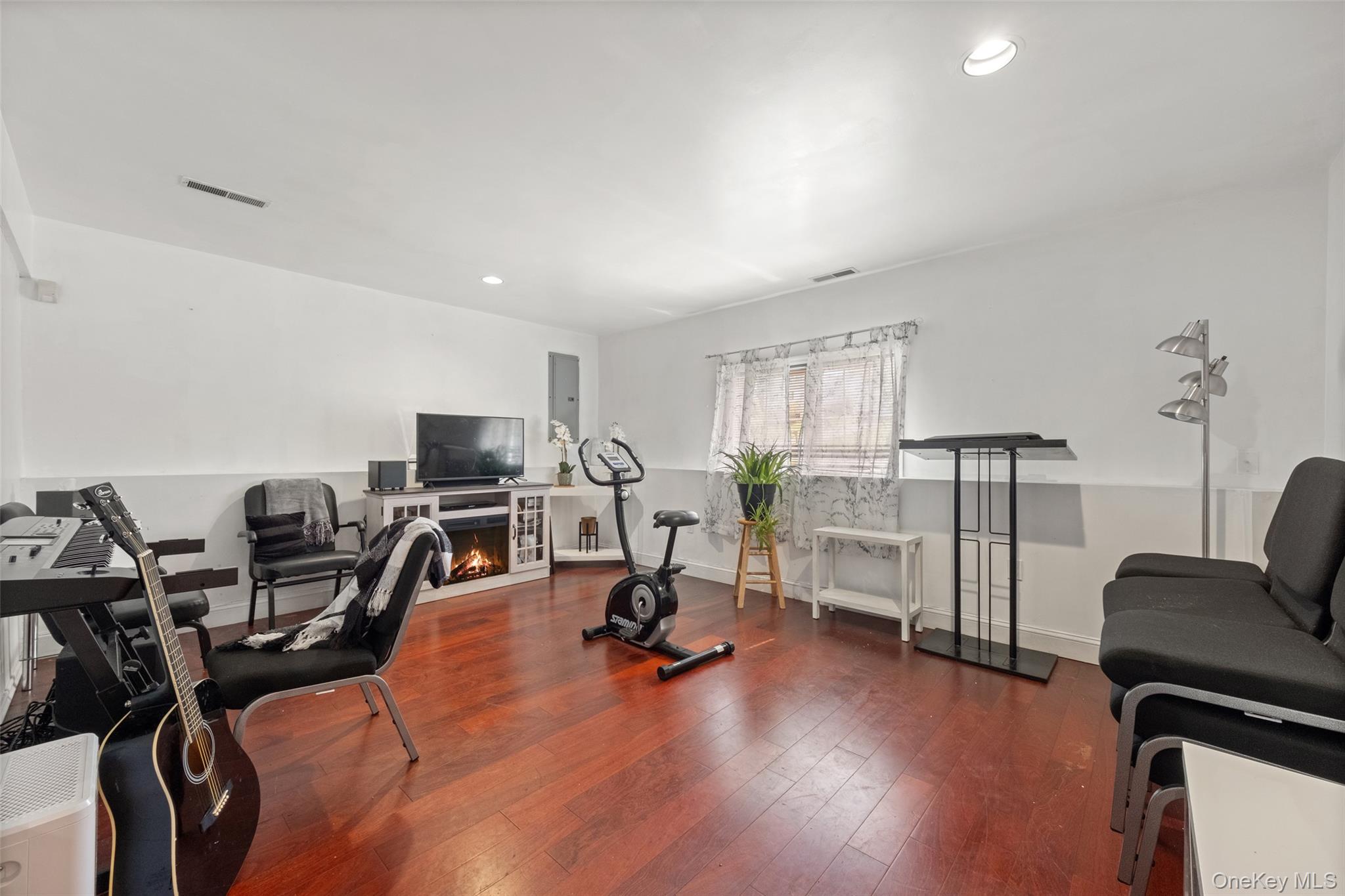 #18 photo, 2 Danielle Court, Middletown , NY 10940