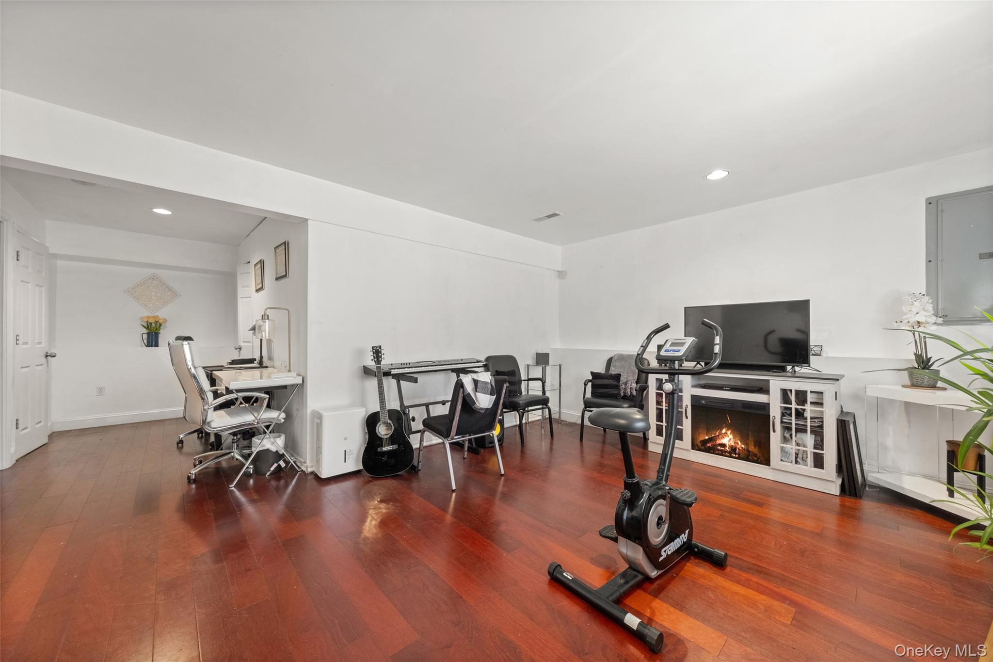 #19 photo, 2 Danielle Court, Middletown , NY 10940