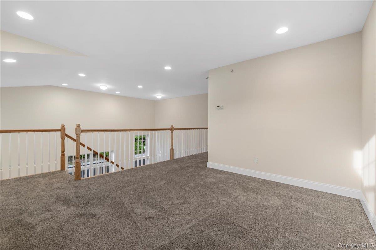 #14 photo, 21 Steven Circle, サフォーク郡 Dix Hills , NY 11746