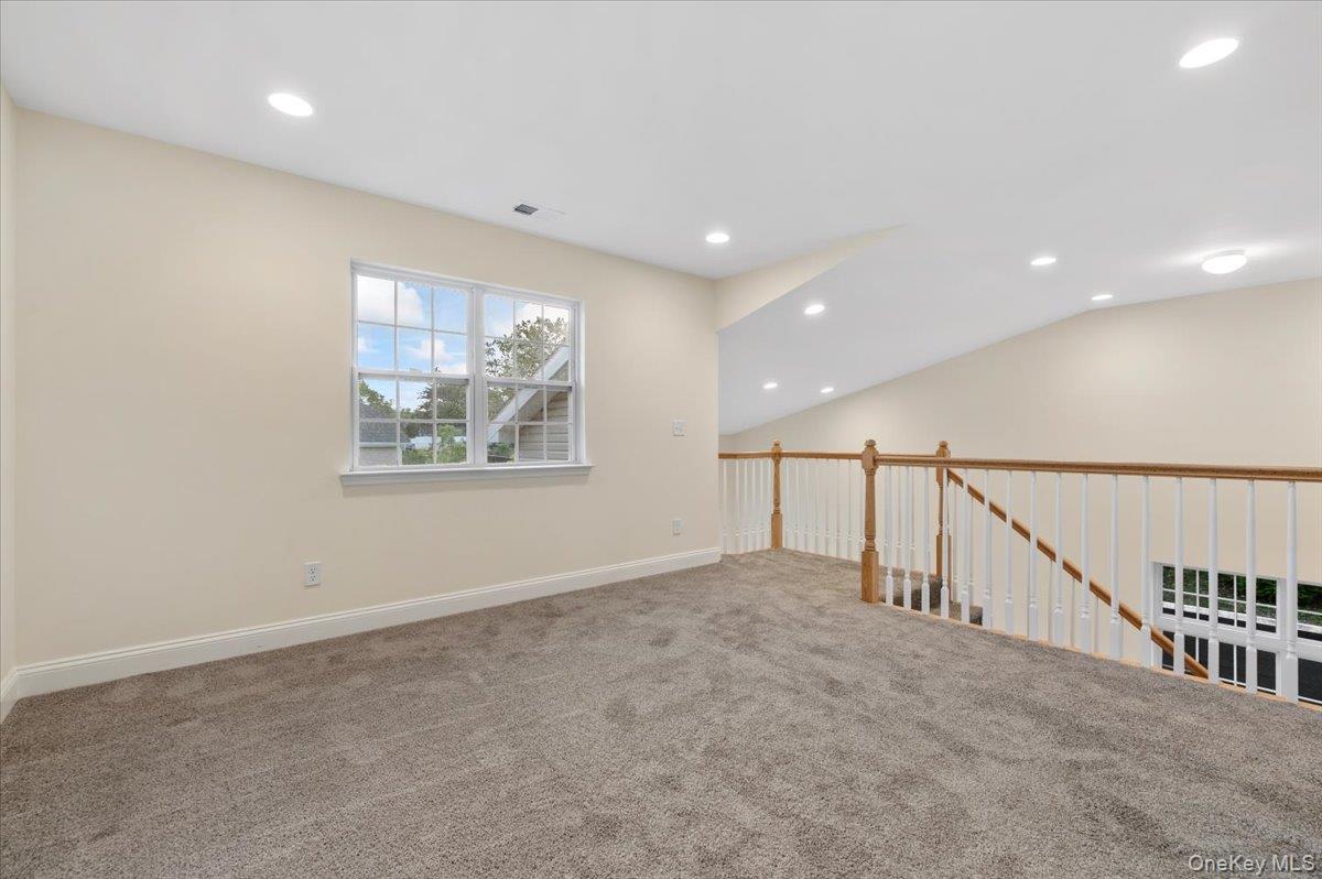 #15 photo, 21 Steven Circle, サフォーク郡 Dix Hills , NY 11746