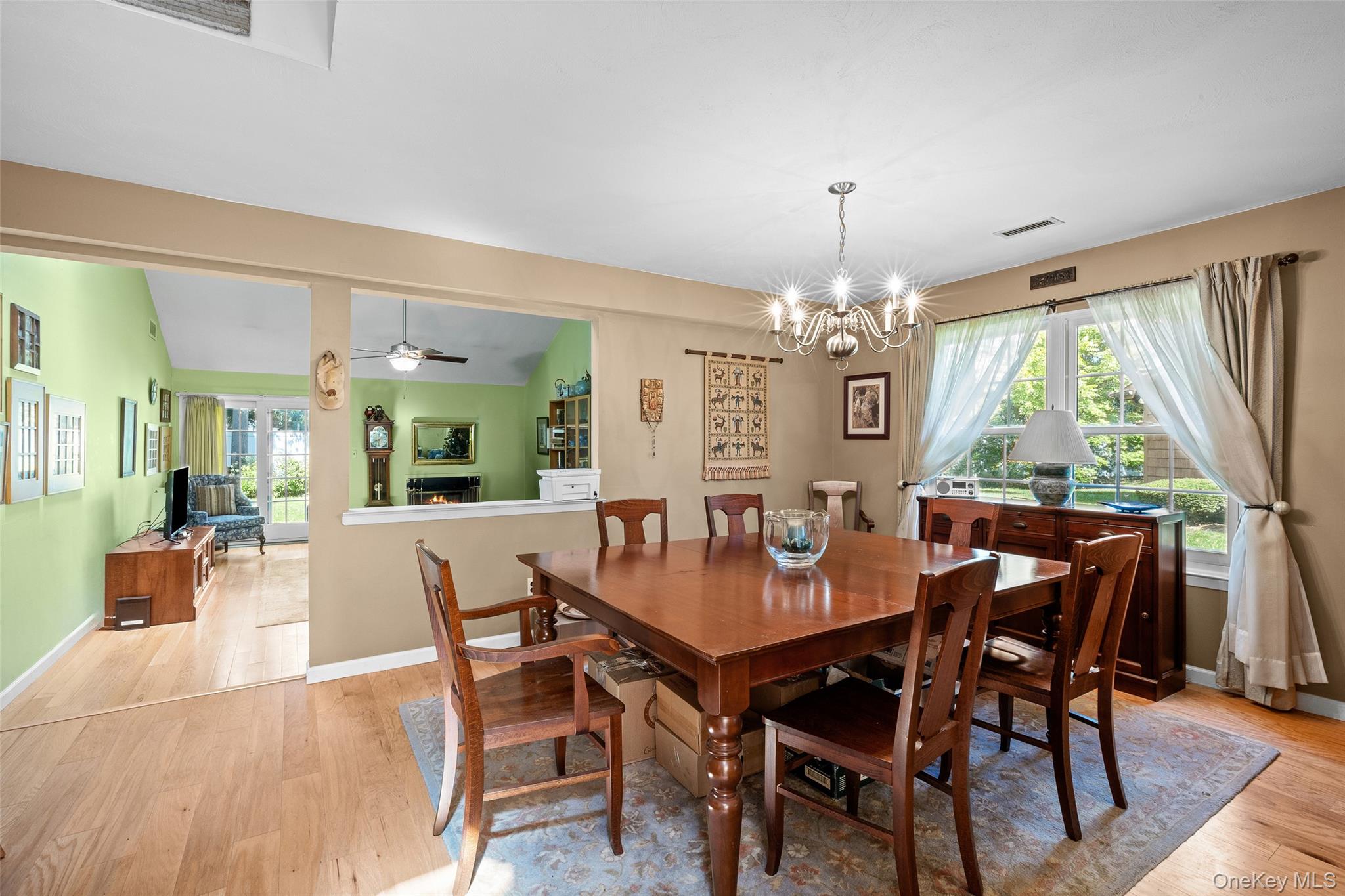 #12 photo, 7 Sutton Place, サフォーク郡 Islip , NY 11751