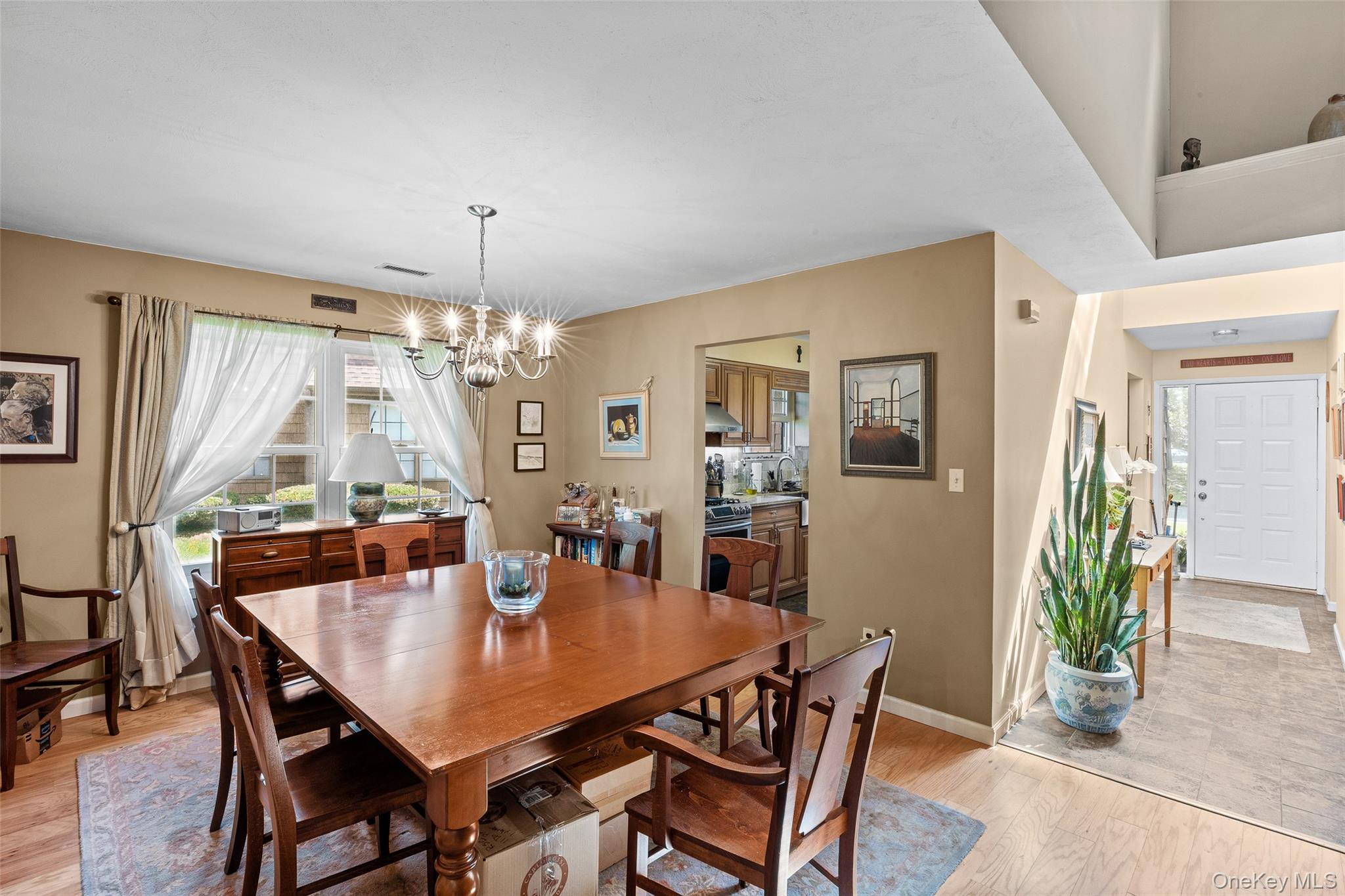 #14 photo, 7 Sutton Place, サフォーク郡 Islip , NY 11751