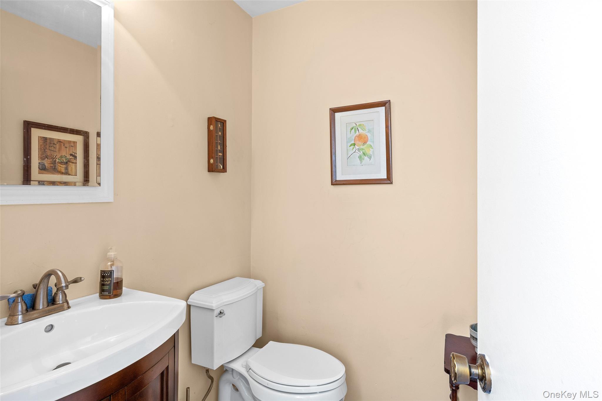 #9 photo, 7 Sutton Place, サフォーク郡 Islip , NY 11751