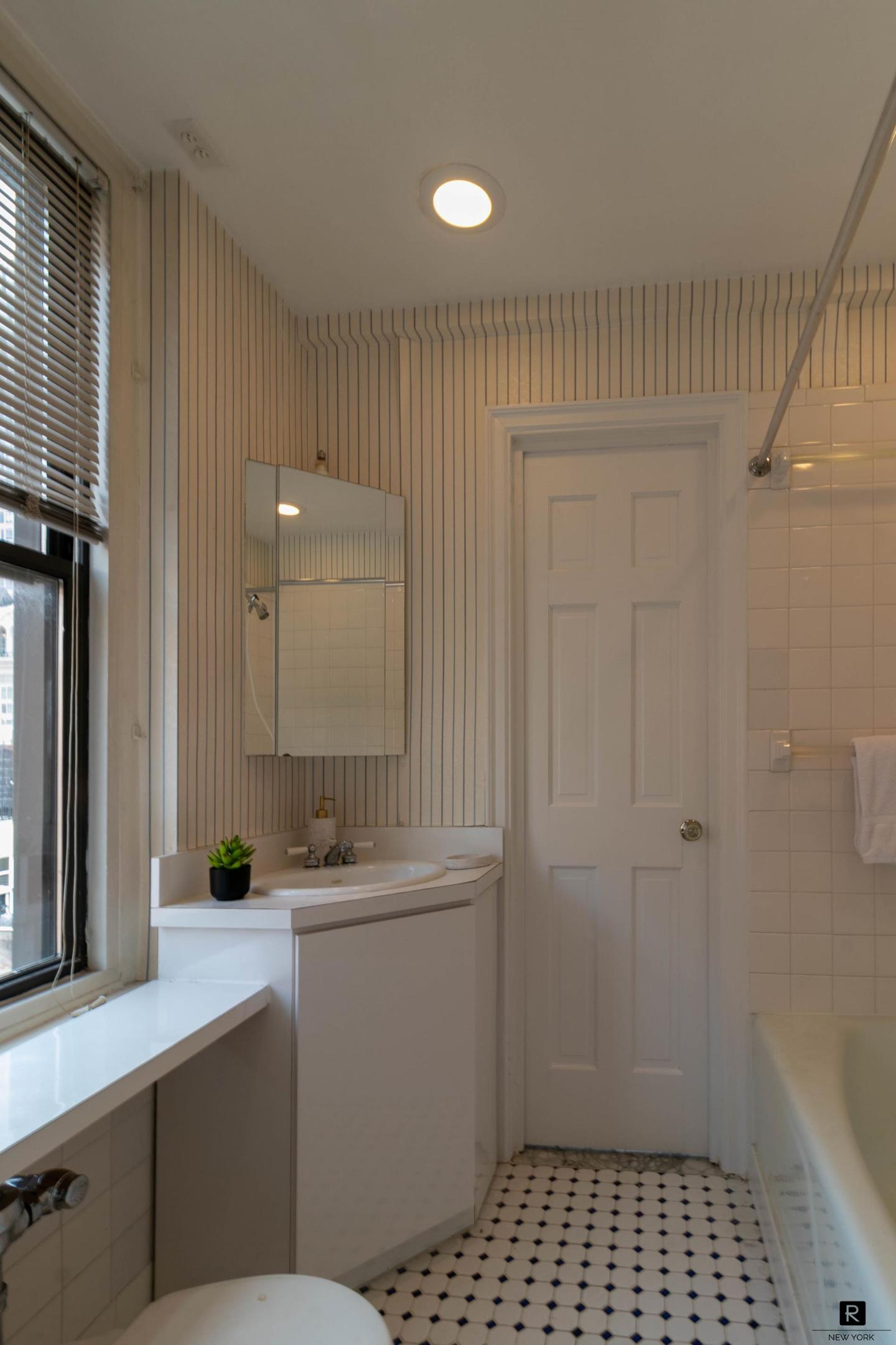 #20 photo, 140 E 81st Street, マンハッタン Upper East Side , NY 10028